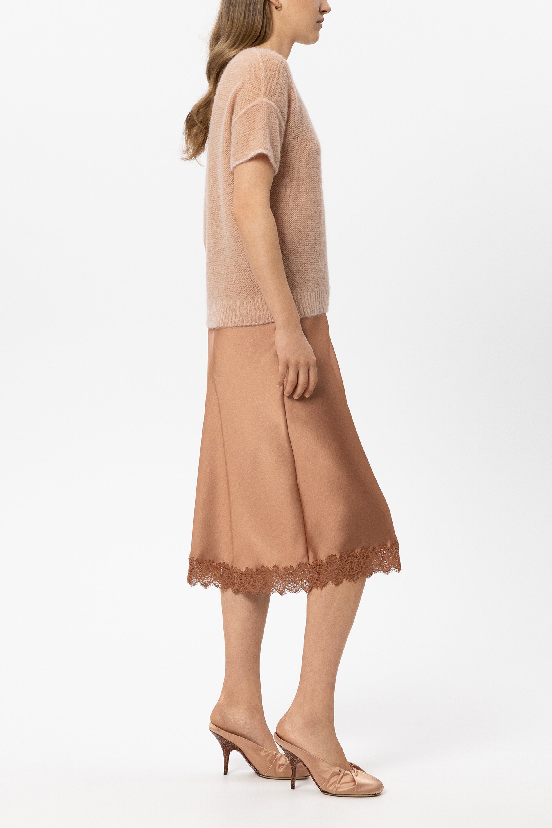 Satin-Rock mit Spitzendetail - brick - Standard | Model Seite