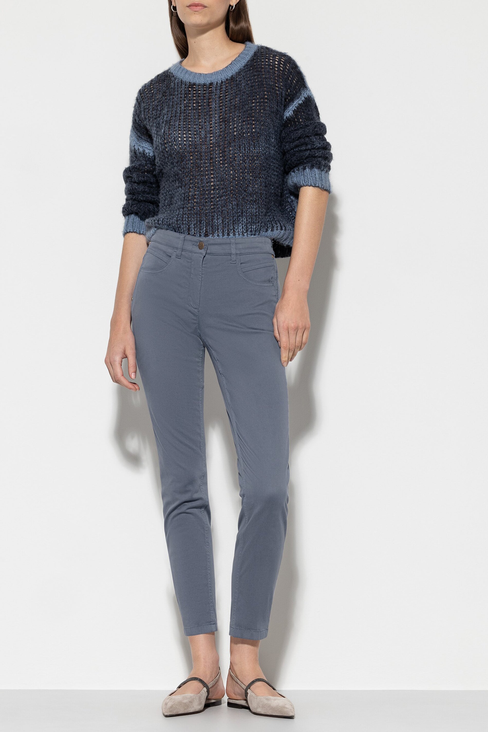 High-Stretch-Colour-Denim - greyish blue - Standard | Model Front