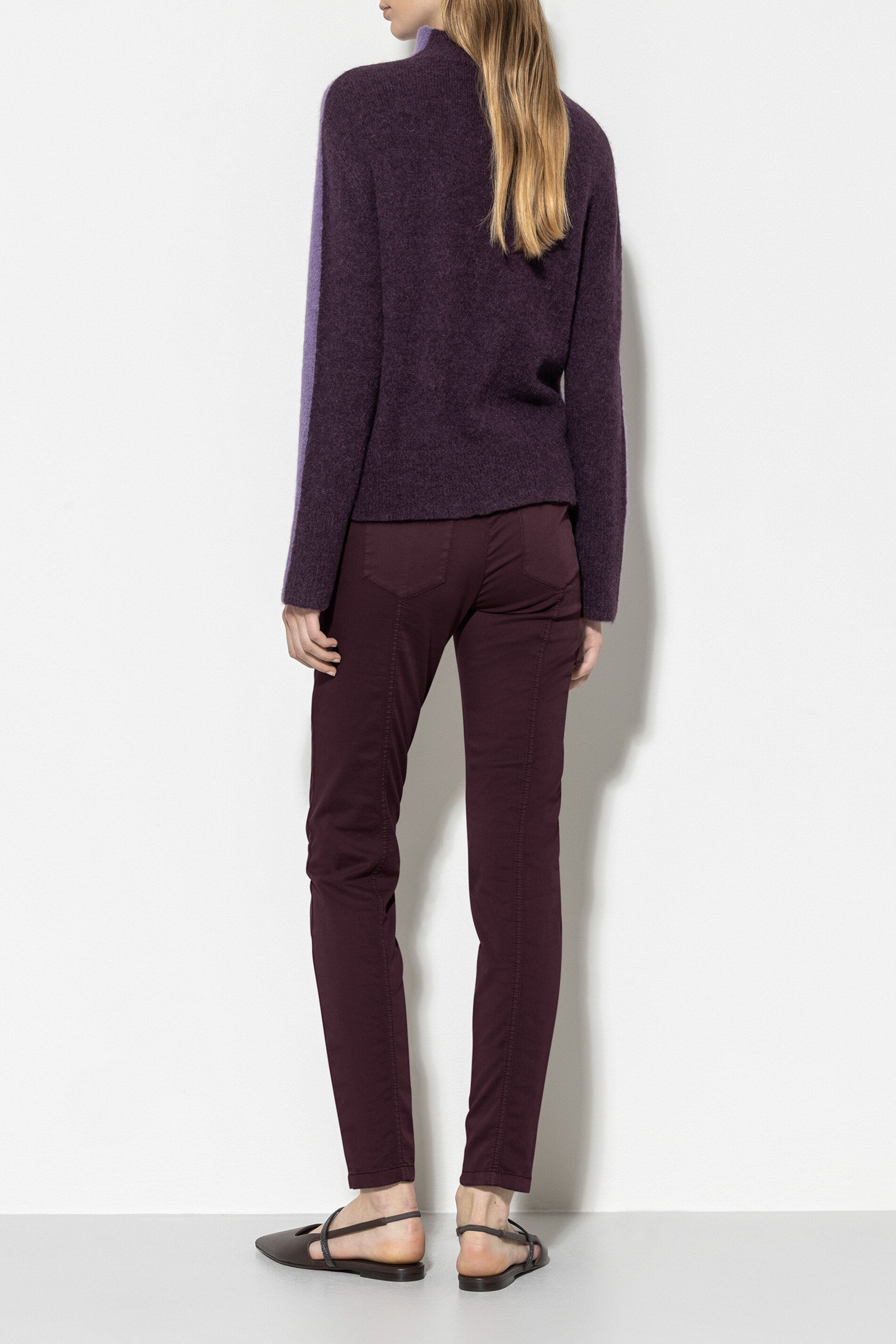 High-Stretch-Colour-Denim - burgundy - Standard | Model Rück