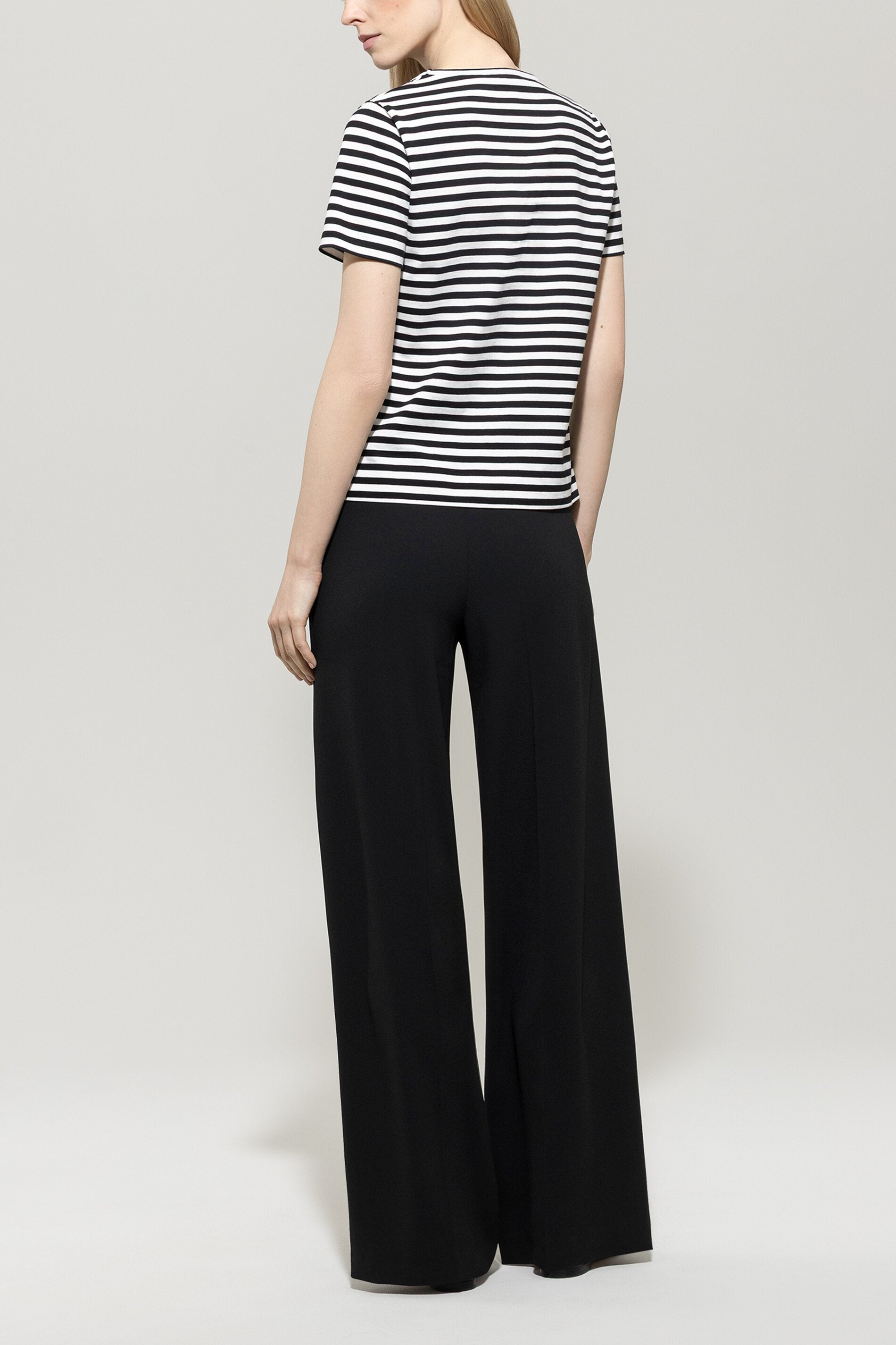 Wideleg-Pants aus Techno-Sablé - deep black - Standard | Model Rück