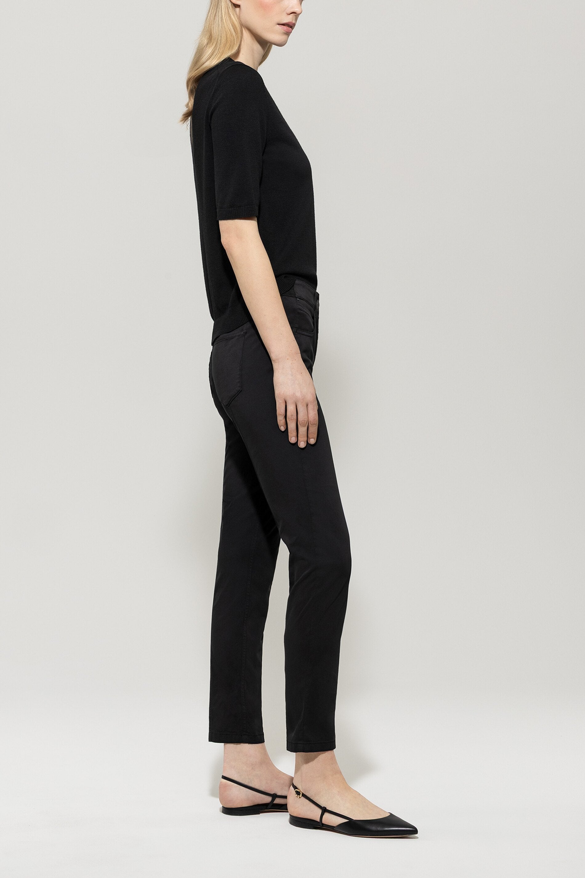 High-Stretch-Skinny-Denim - black - Standard | Model Seite