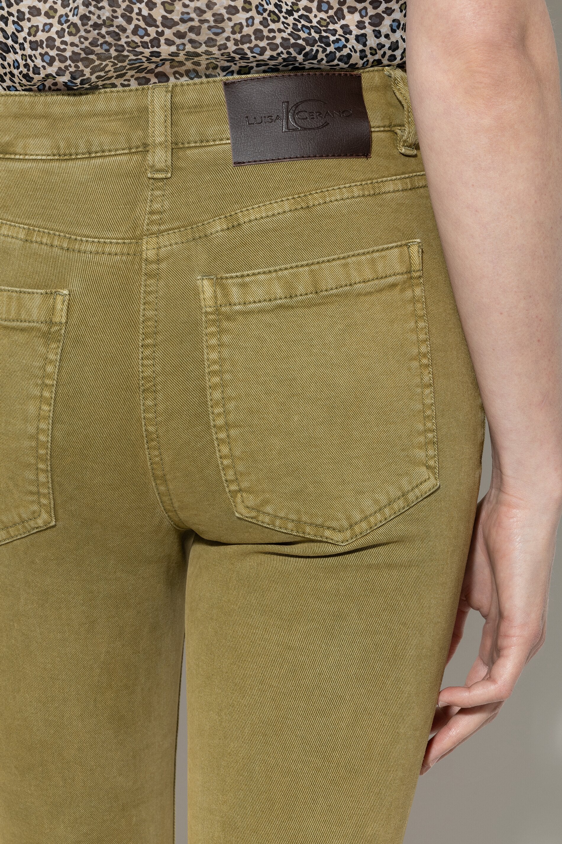 Authentic-Twill-Denim - moss green - ohne Motiv | Model Detail