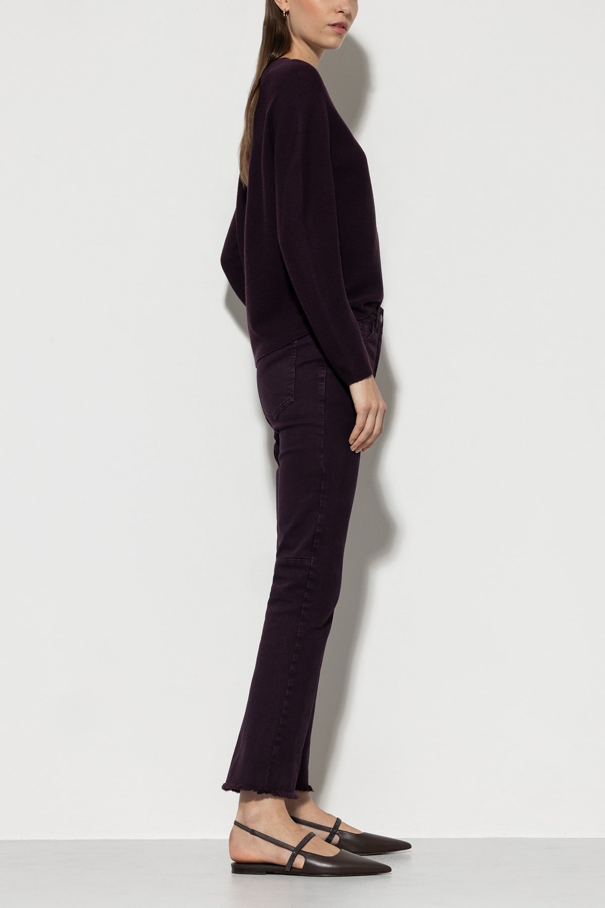 Authentic-Twill-Denim - burgundy - ohne Motiv | Model Seite