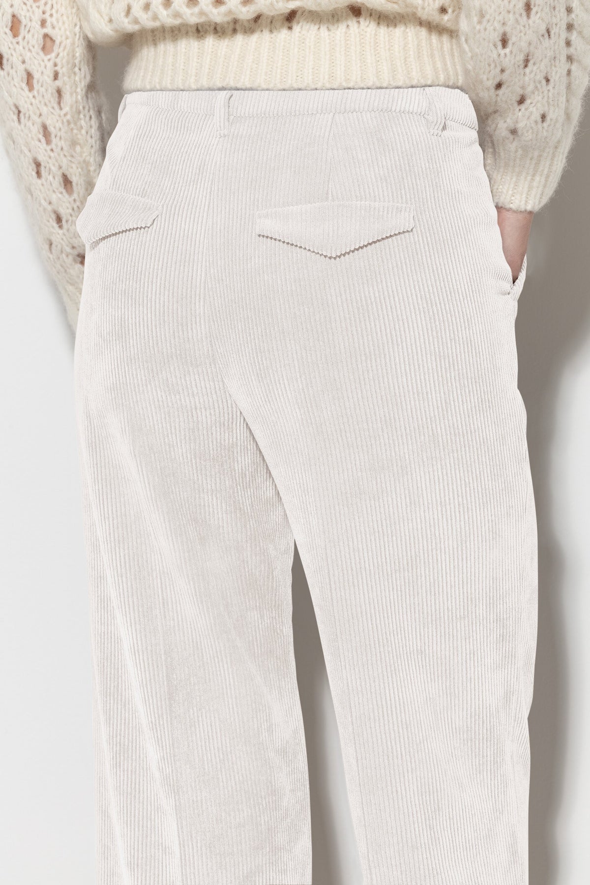 Cord-Wideleg-Pants - eggshell - Standard | Model Detail