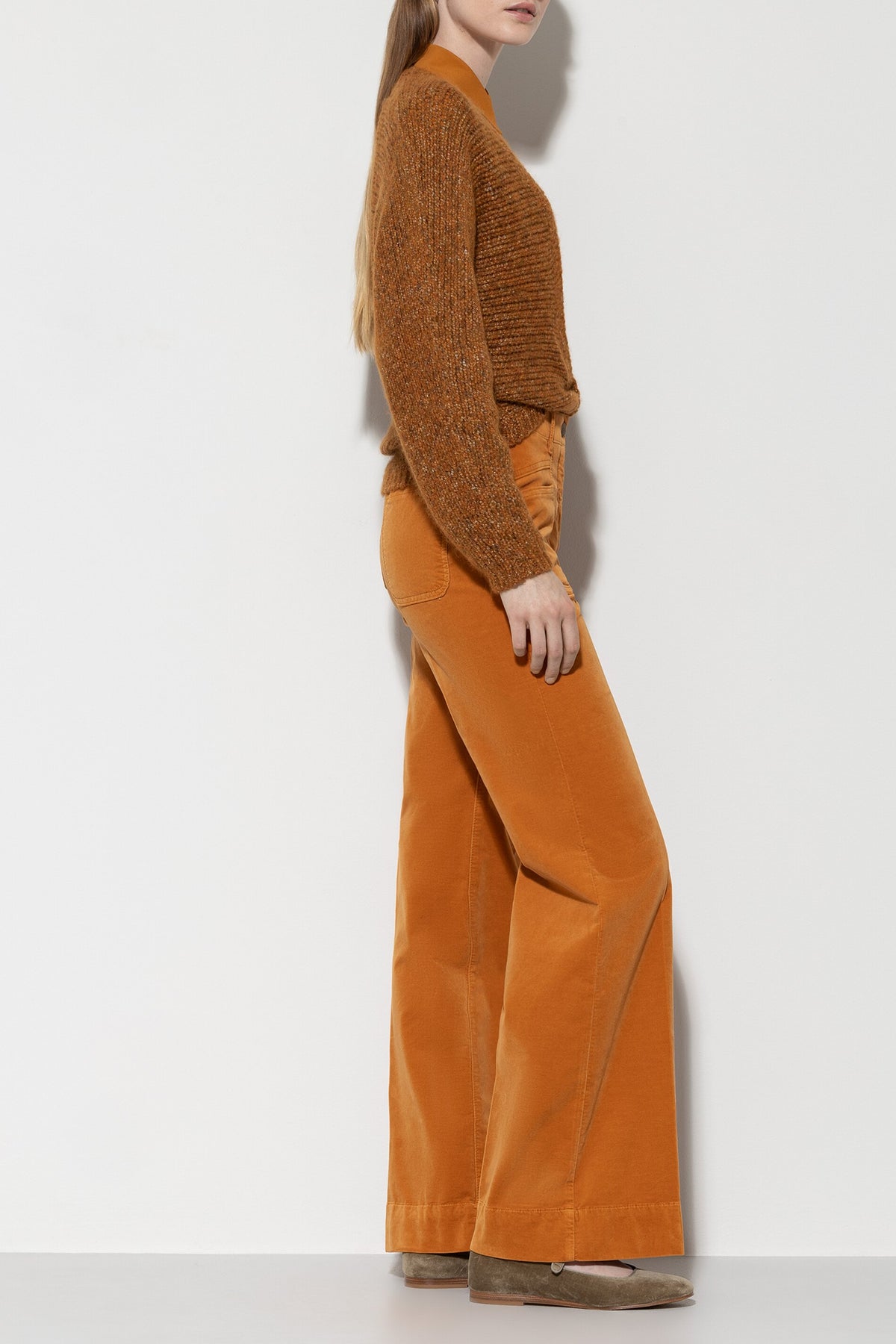 Samt-Flared-Pants - kurkuma - Standard | Model Seite