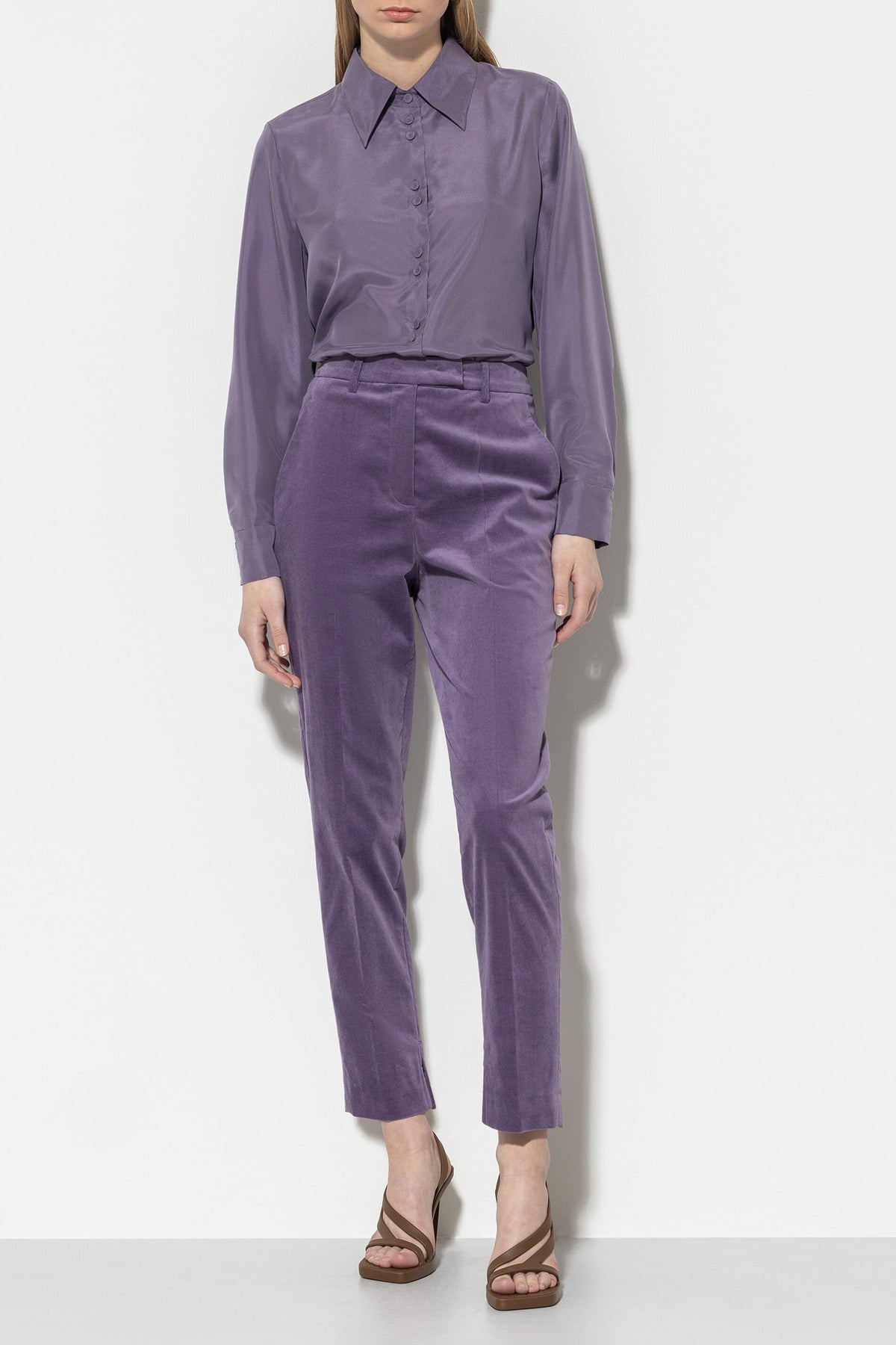 Tapered-Velvet-Pants - mauve - Standard | Model Front