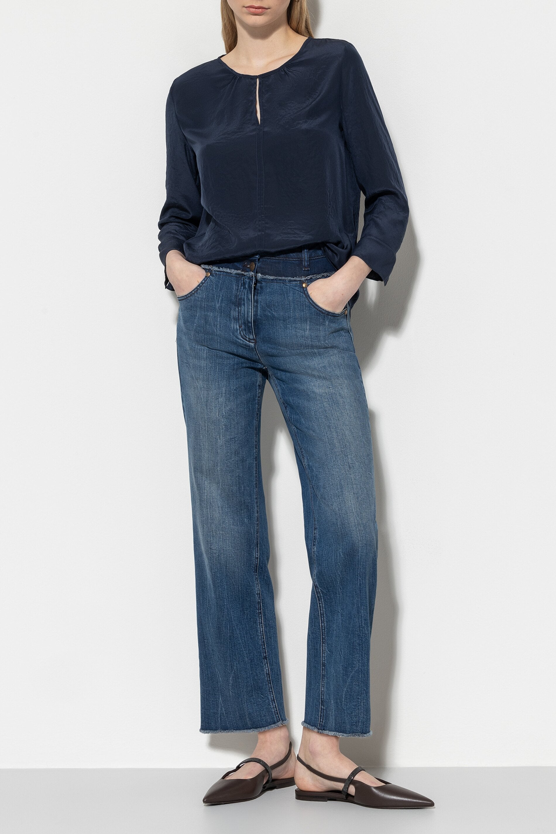 Straight-Soft-Denim - denim blue - Standard | Model Front