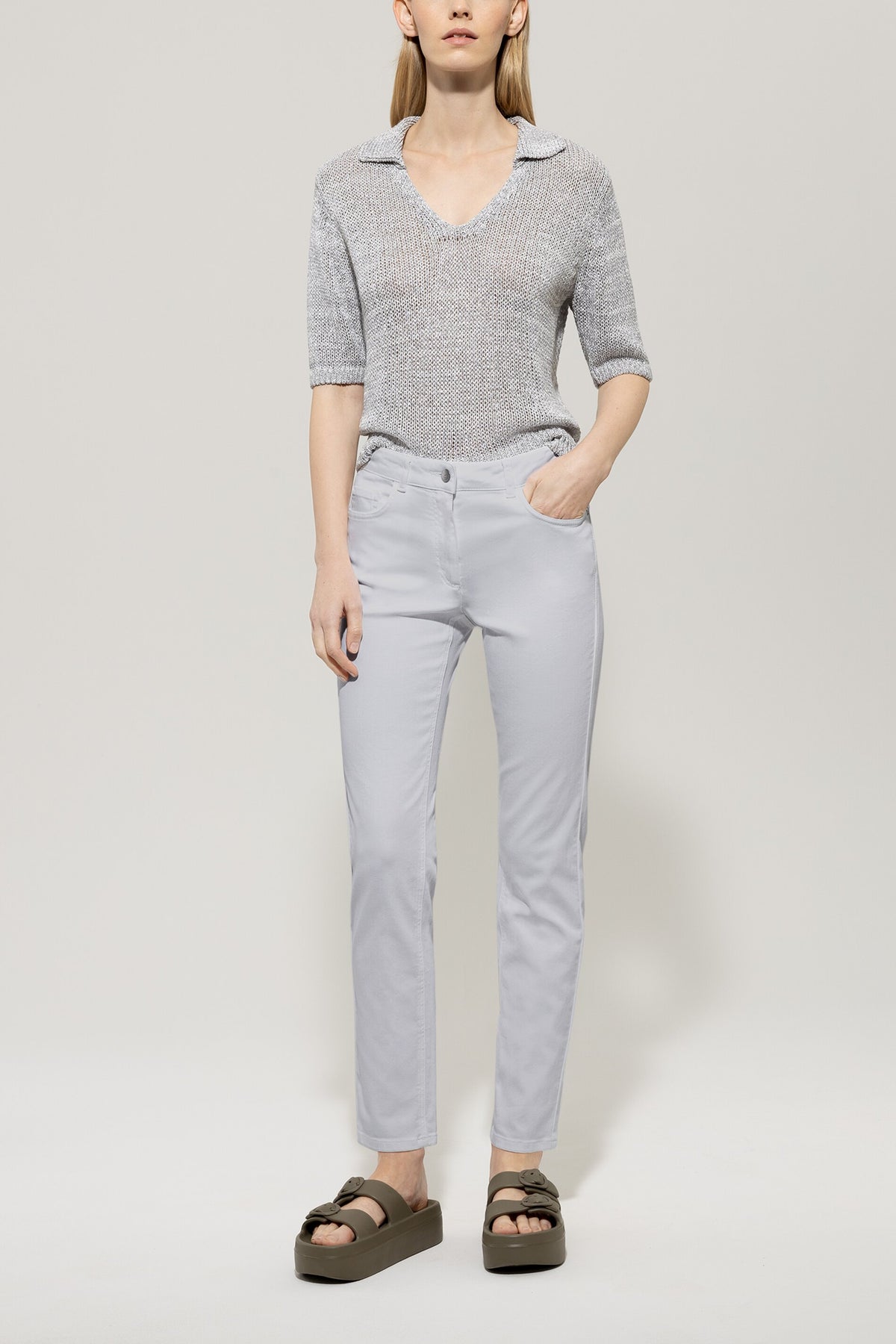 Twill-Colour-Denim - silver grey - Standard | Model Front