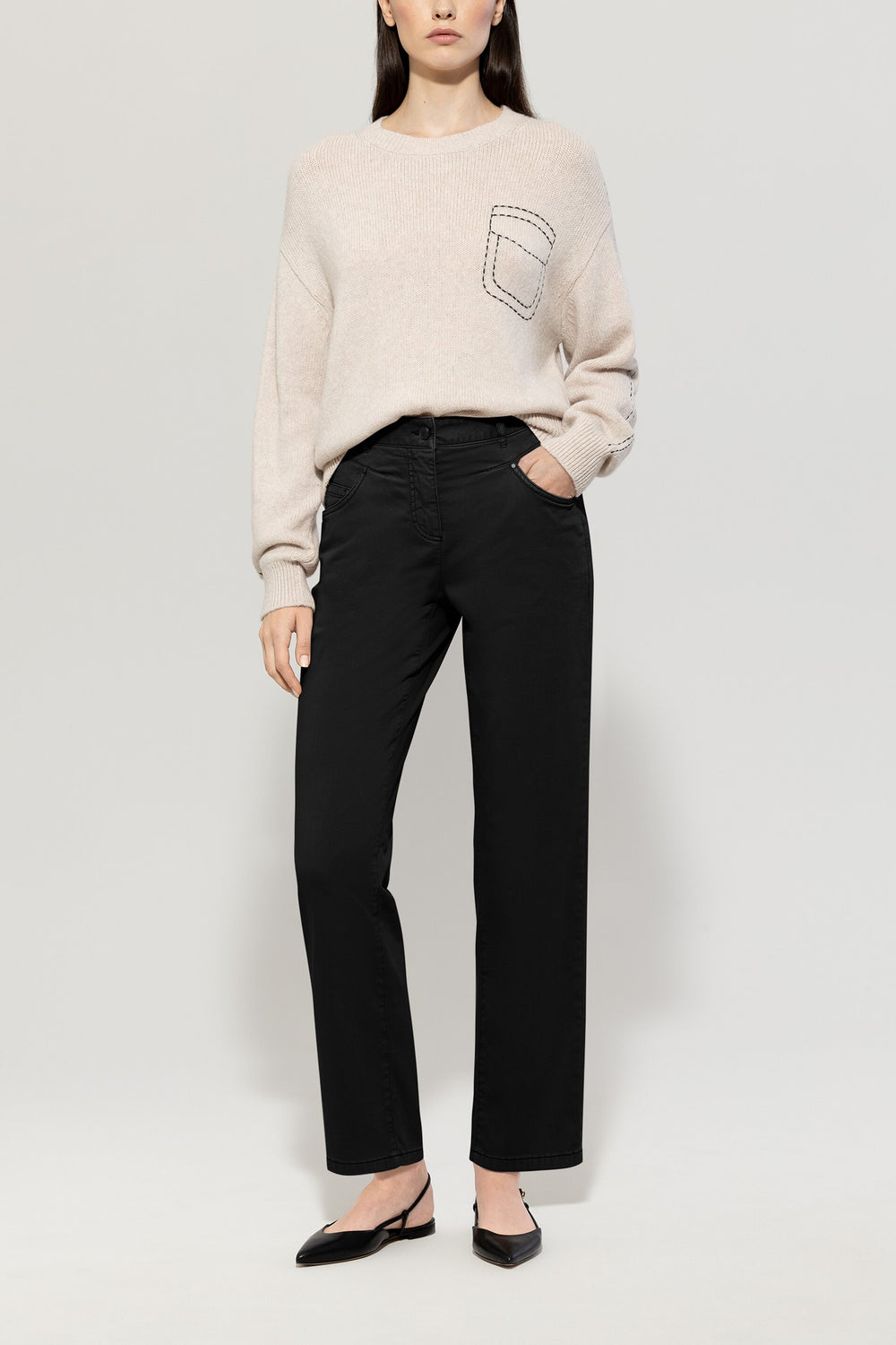 High-stretch tapered denim - deep black - Standard