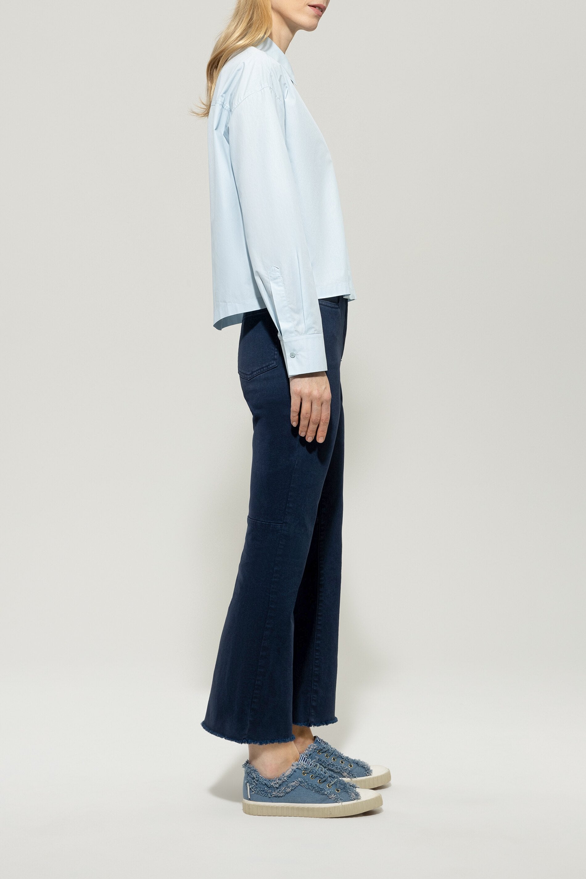 Authentic-Babyflare-Denim - jeans blue - Standard | Model Seite