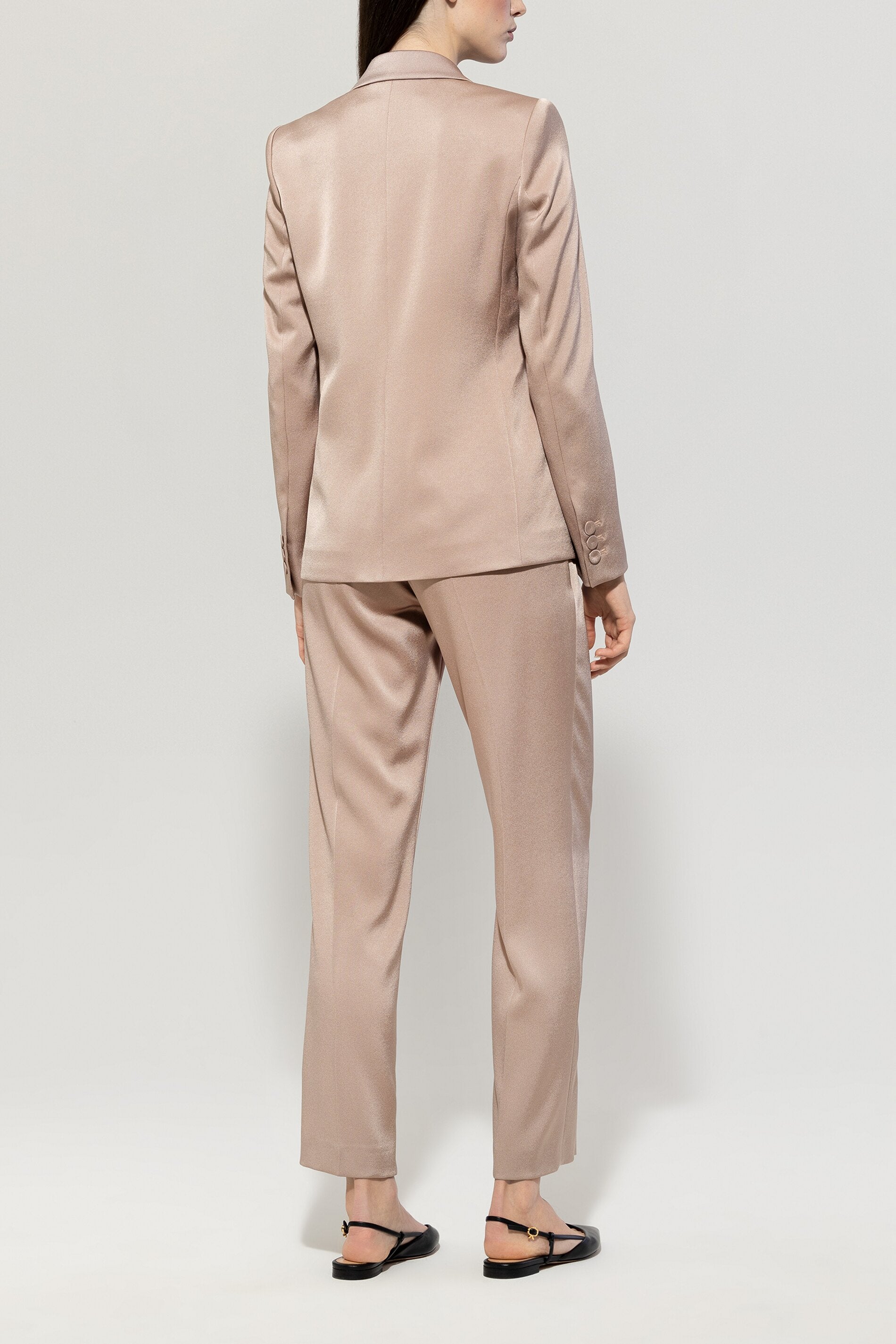 Satin-Tapered-Pants - mushroom - Standard | Model Rück
