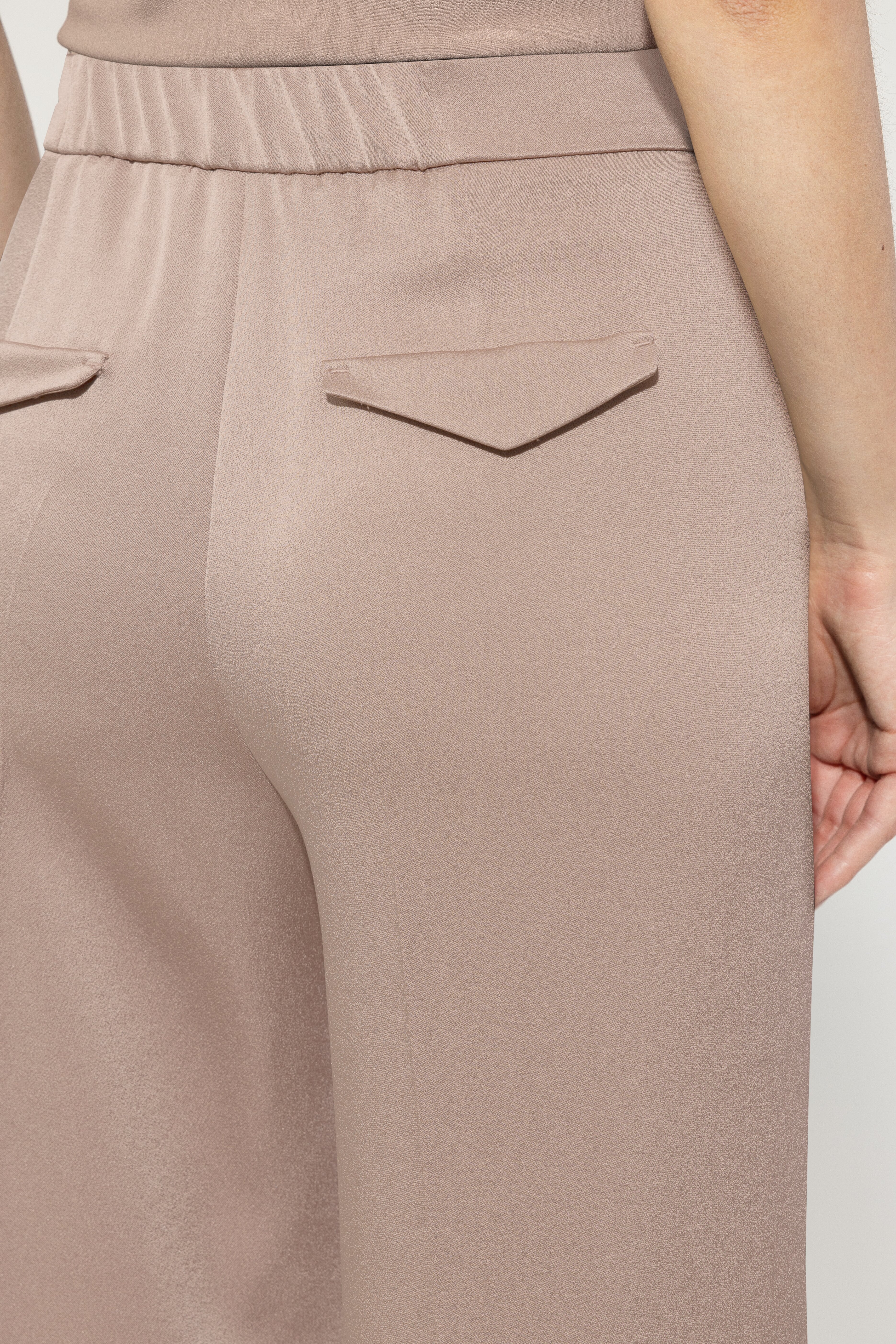 Satin-Wideleg-Pants - mushroom - Standard | Model Detail