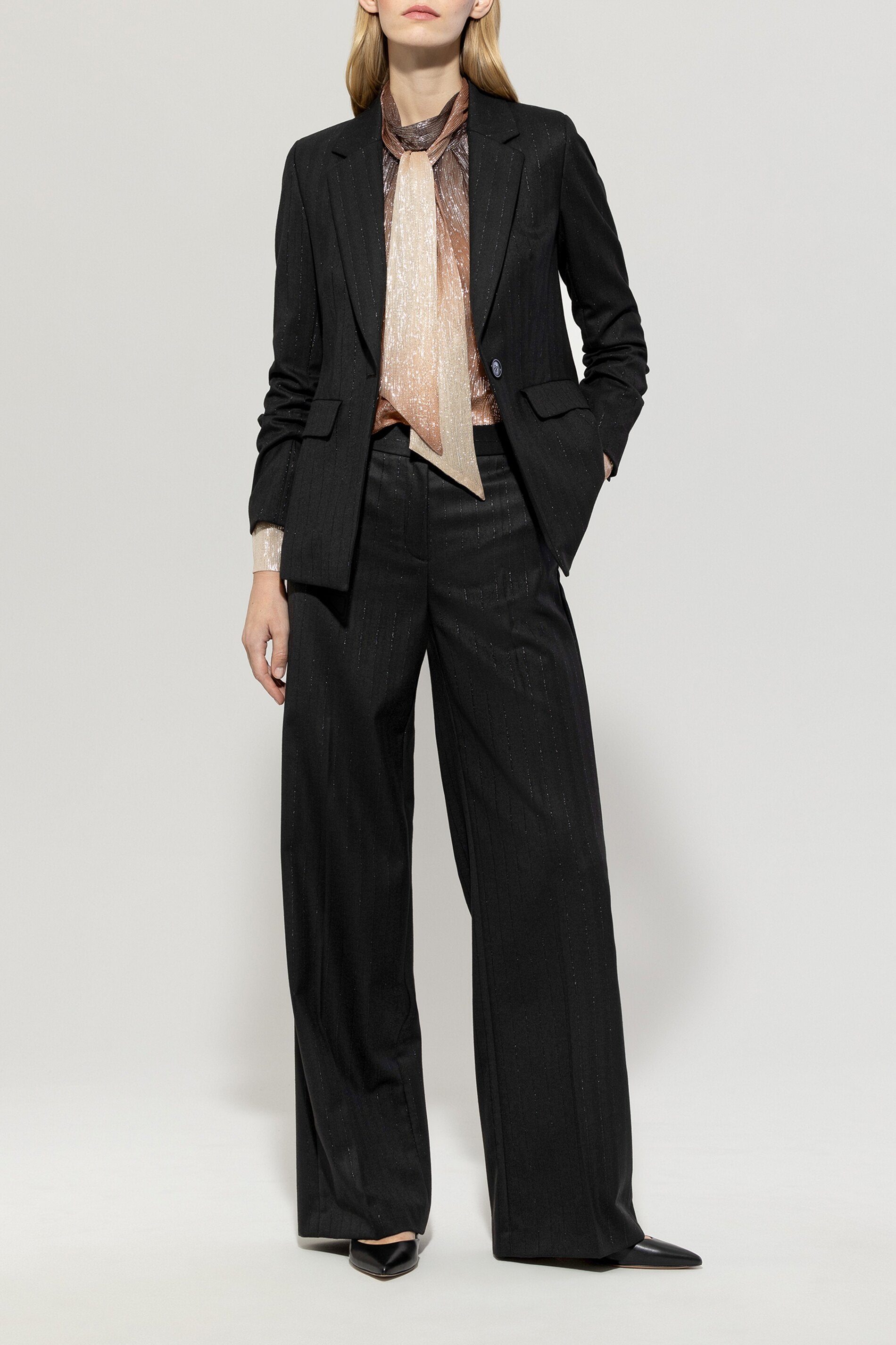 Wideleg mit Nadelstreifen - deep black - Standard | Model Front