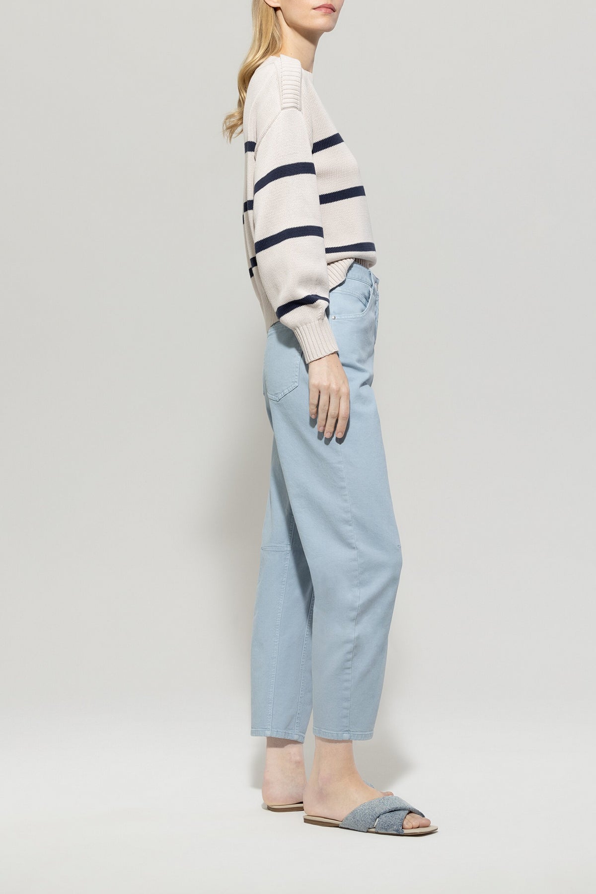 Authentic-Looseleg-Denim - sky blue - Standard | Model Seite