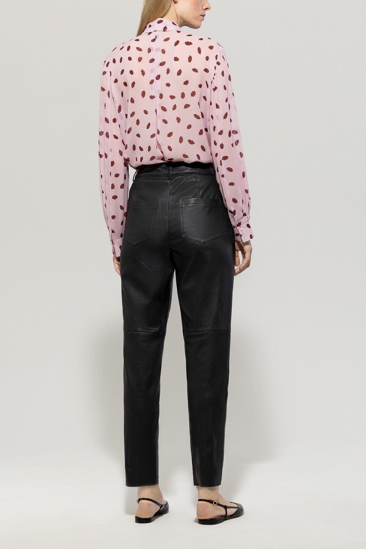 Lammnappa-Tapered-Pants - deep black - Standard | Model Rück