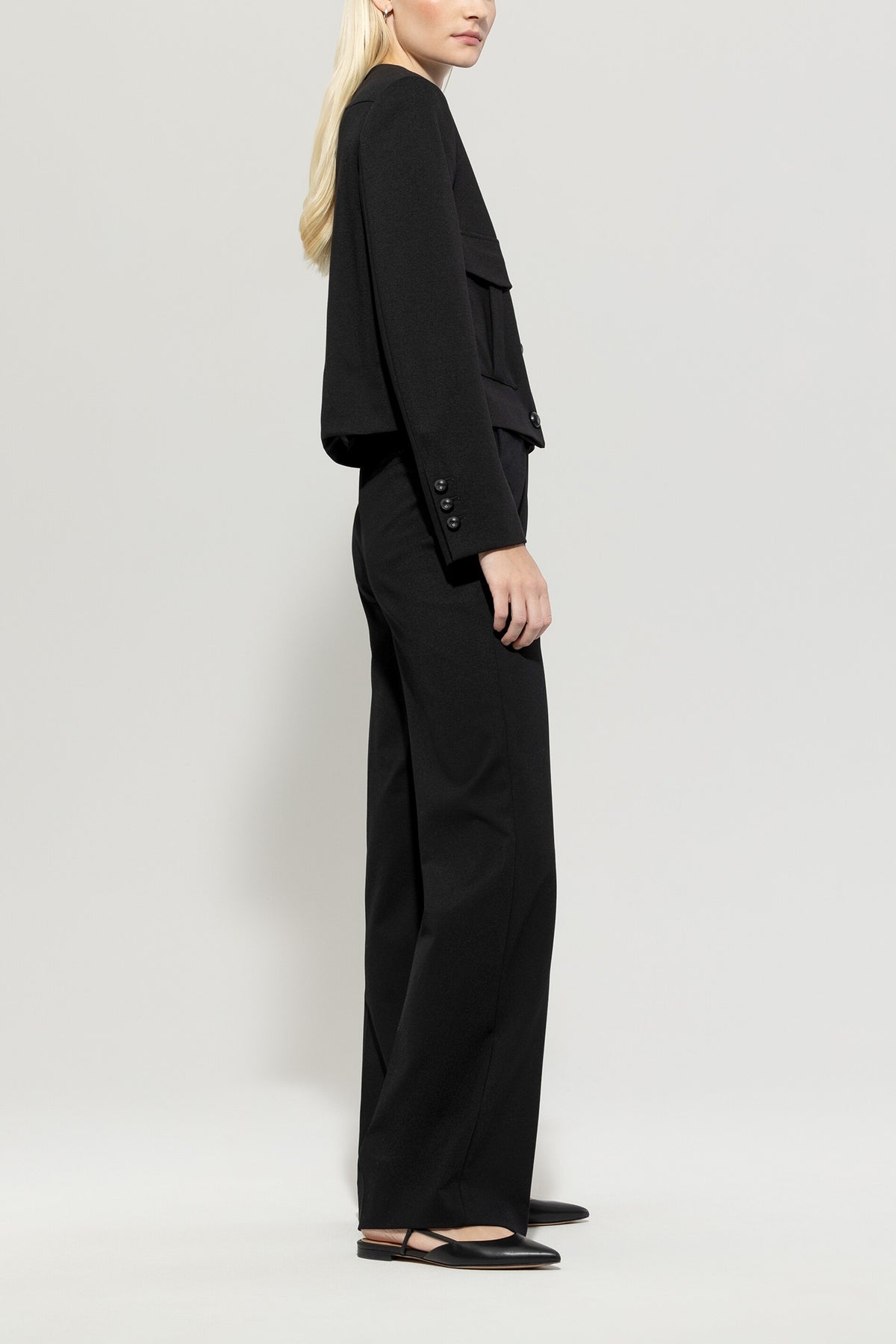 Hose aus Punto-Milano - deep black - Standard | Model Seite