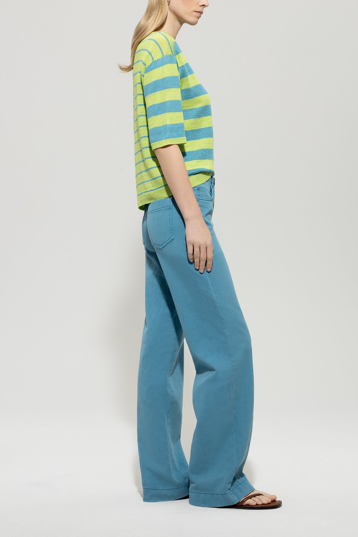 Wideleg-Denim - turquoise - Standard | Model Seite