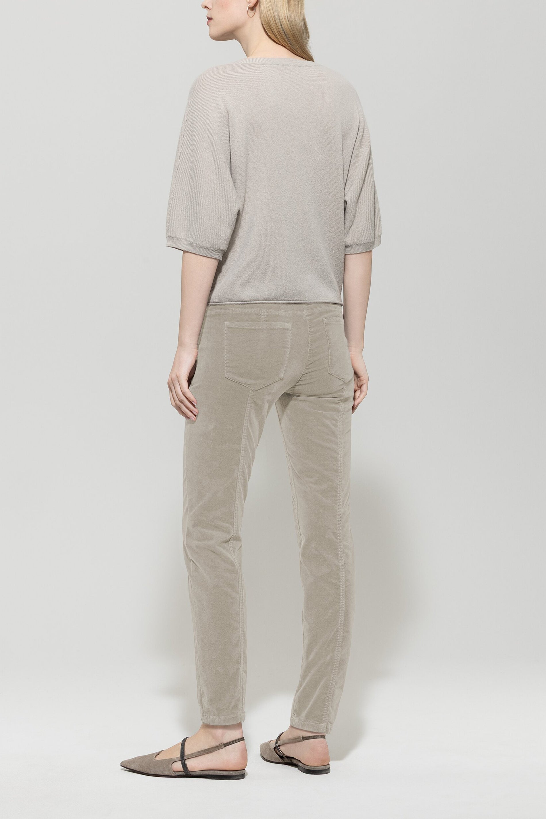Skinny-Velvet-Pants - oyster - Standard | Model Rück
