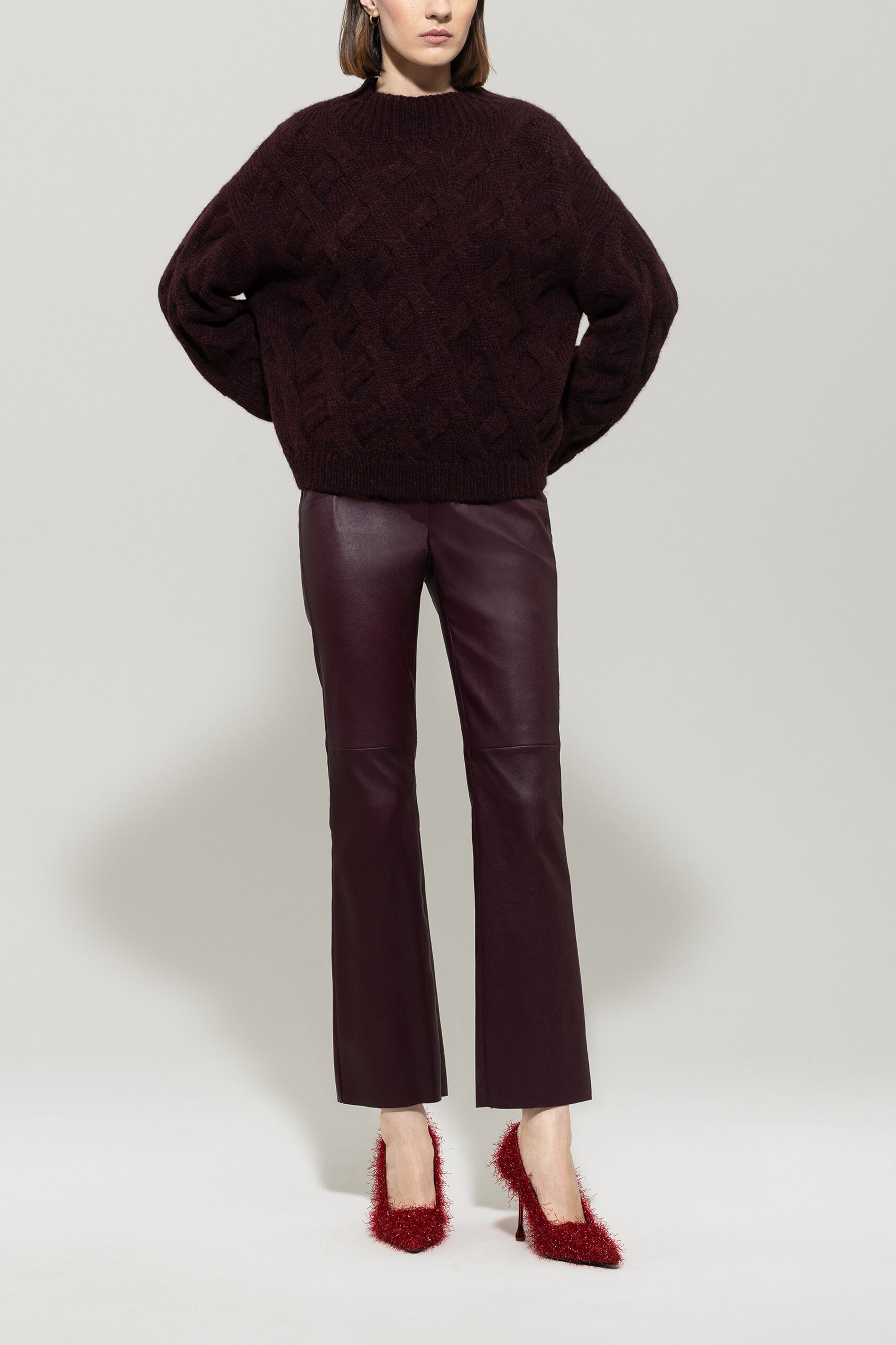 Lammnappa-Bootcut-Pants - burgundy - Standard | Model Front