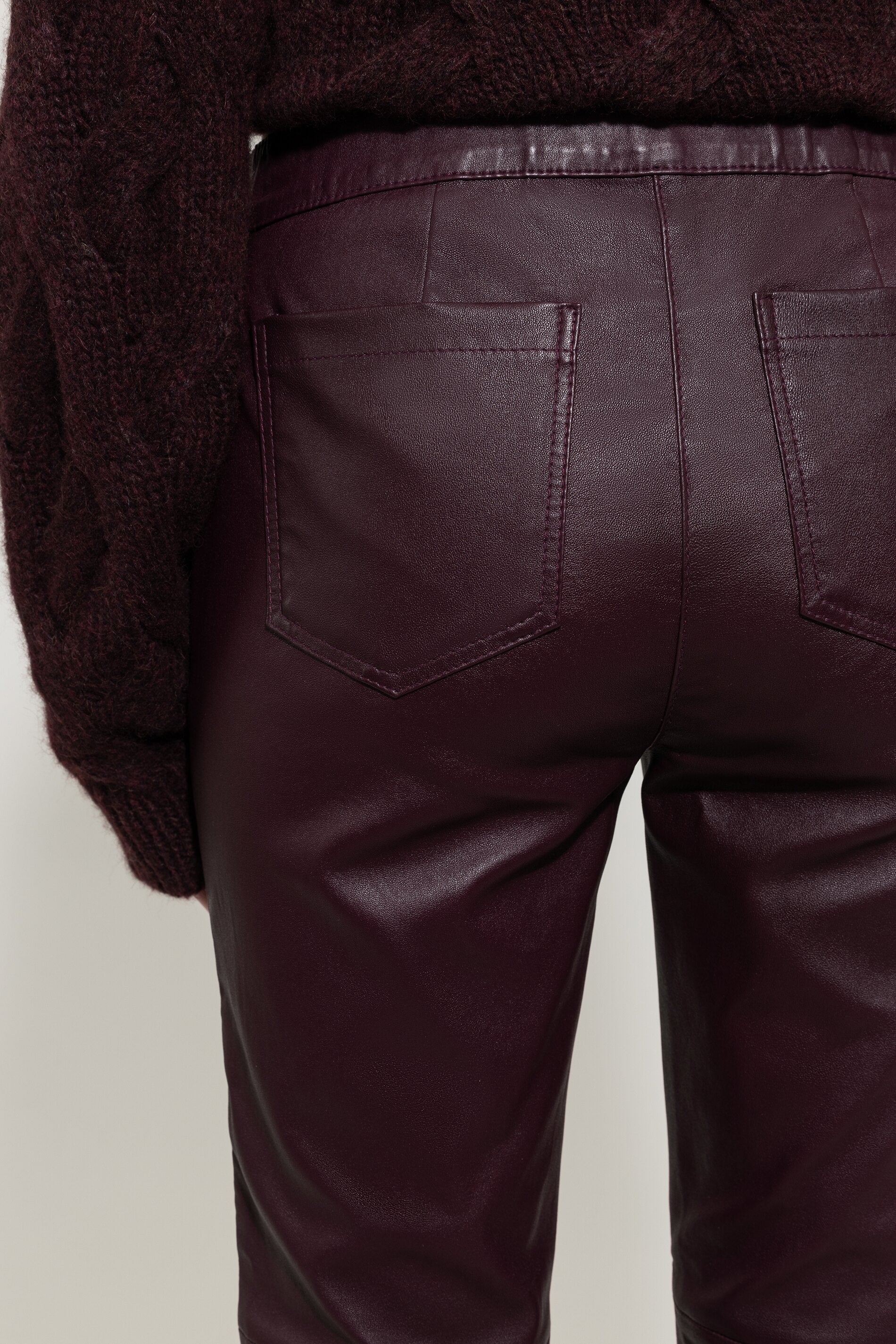 Lammnappa-Bootcut-Pants - burgundy - Standard | Model Detail