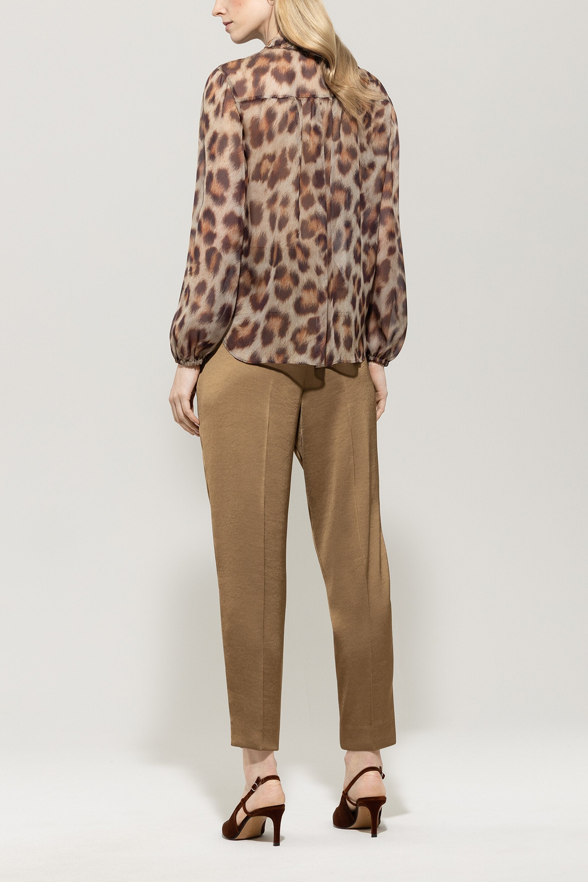 Satin-Joggpants - hanf - Standard | Model Rück