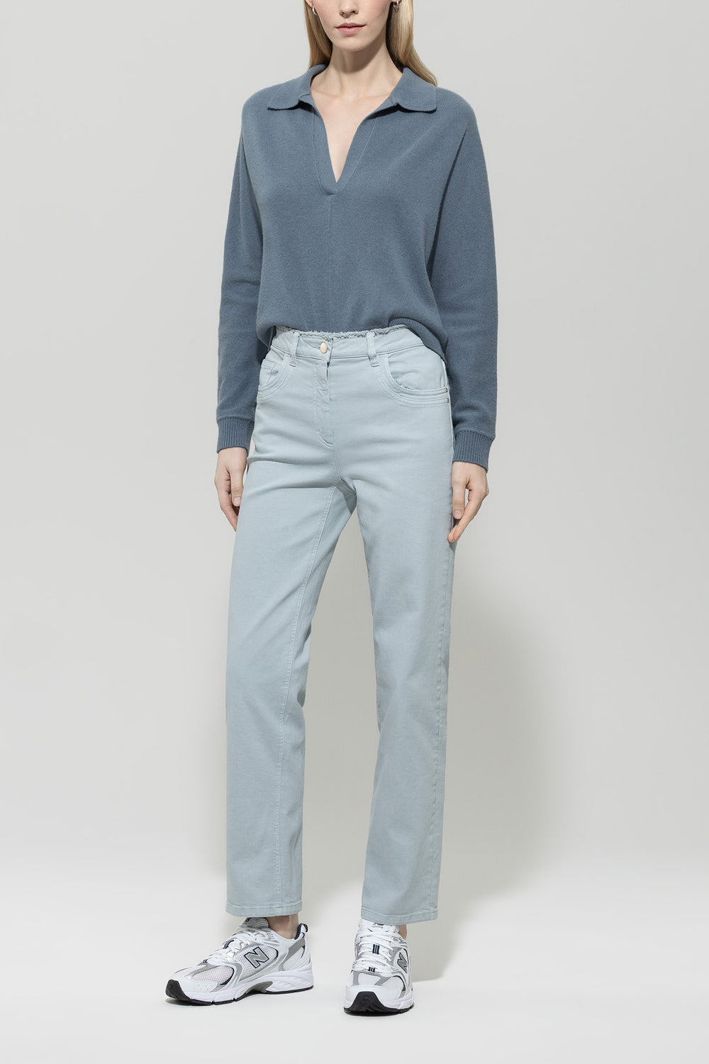 Authentic straight-leg denim - light blue - Standard