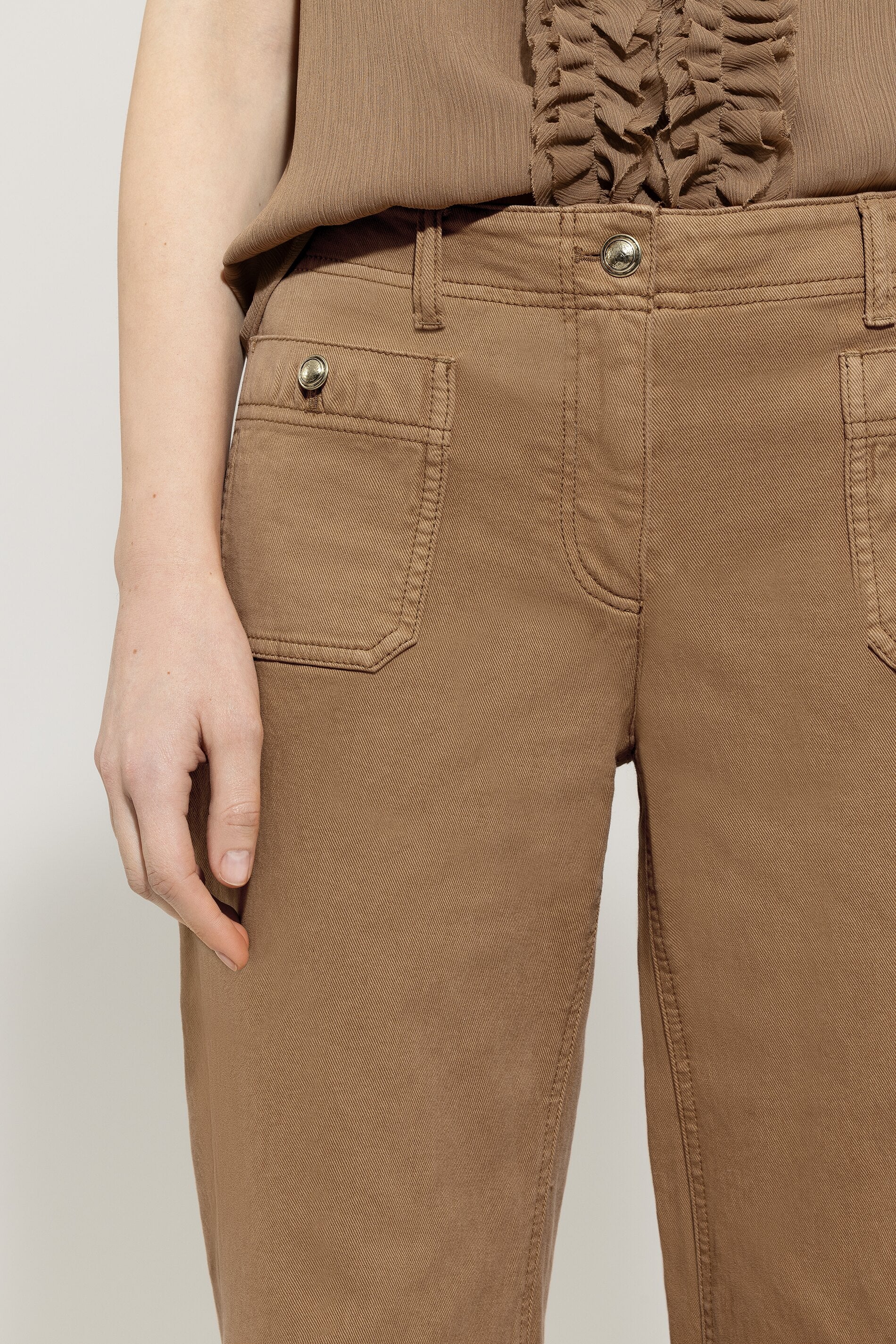 Authentic-Wideleg-Denim - hanf - Standard | Model Detail