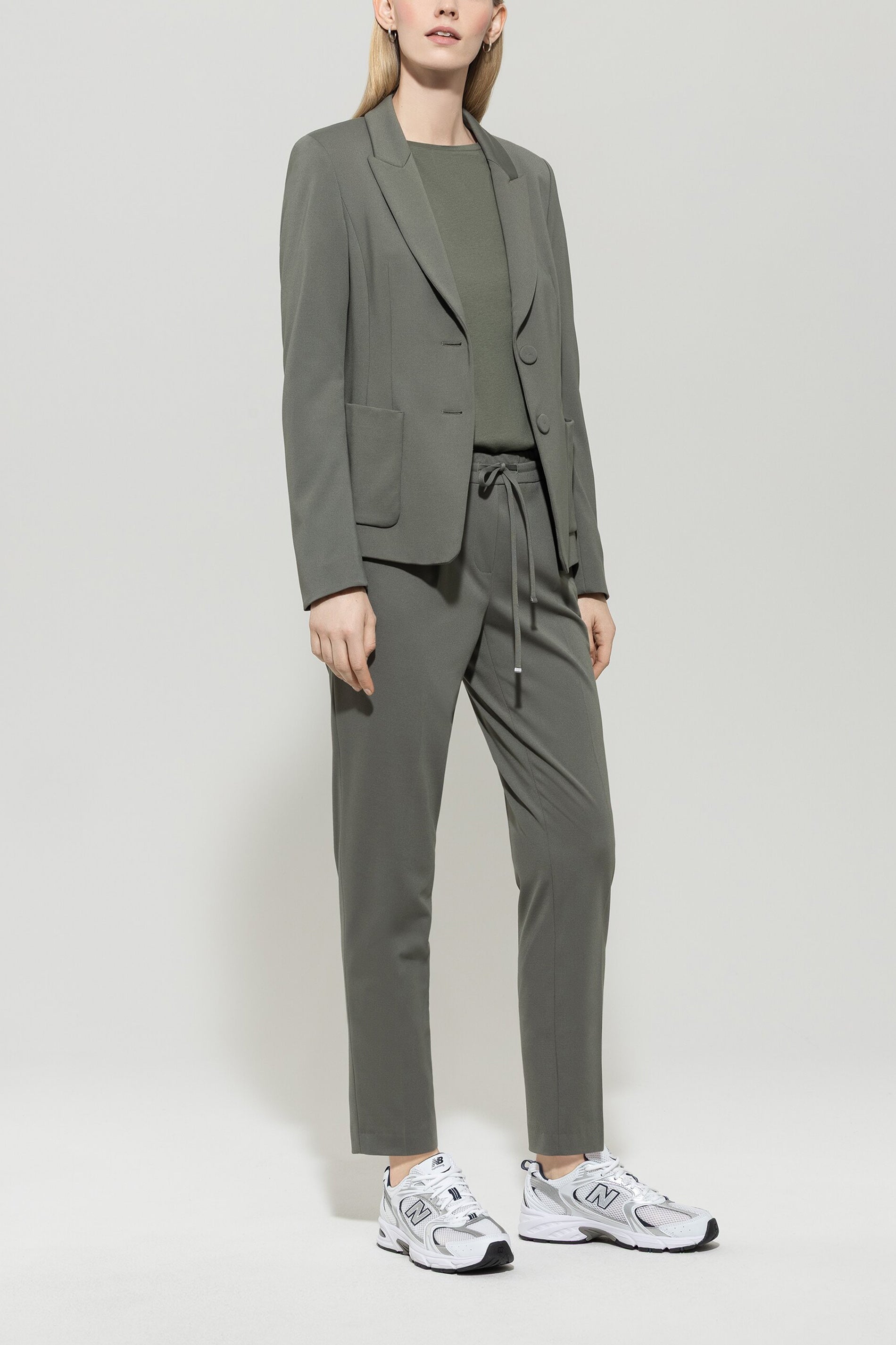 Joggpants aus Punto-Milano - cool khaki - Standard | Model Front