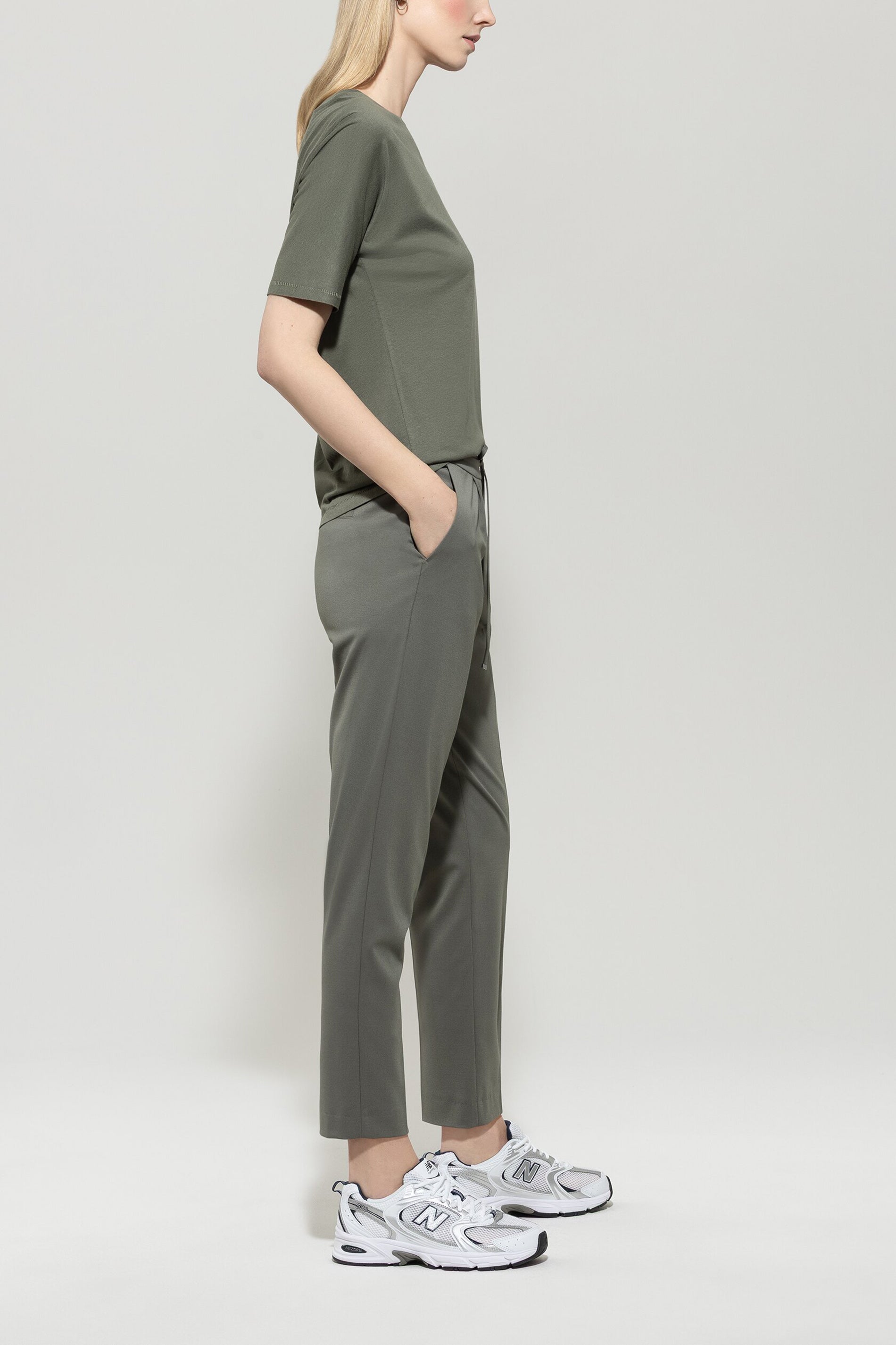 Joggpants aus Punto-Milano - cool khaki - Standard | Model Seite