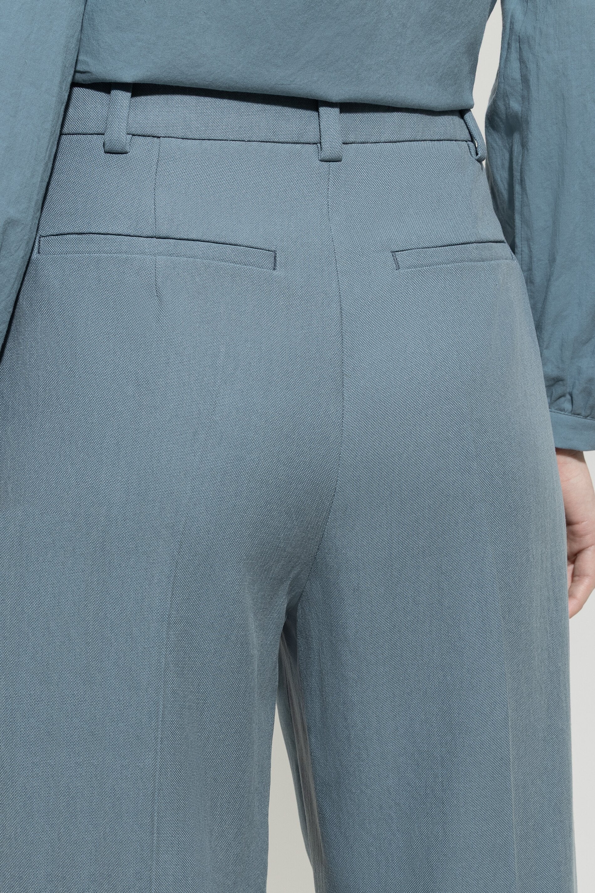Tapered mit Panama-Bindung - greyish blue - Standard | Model Detail