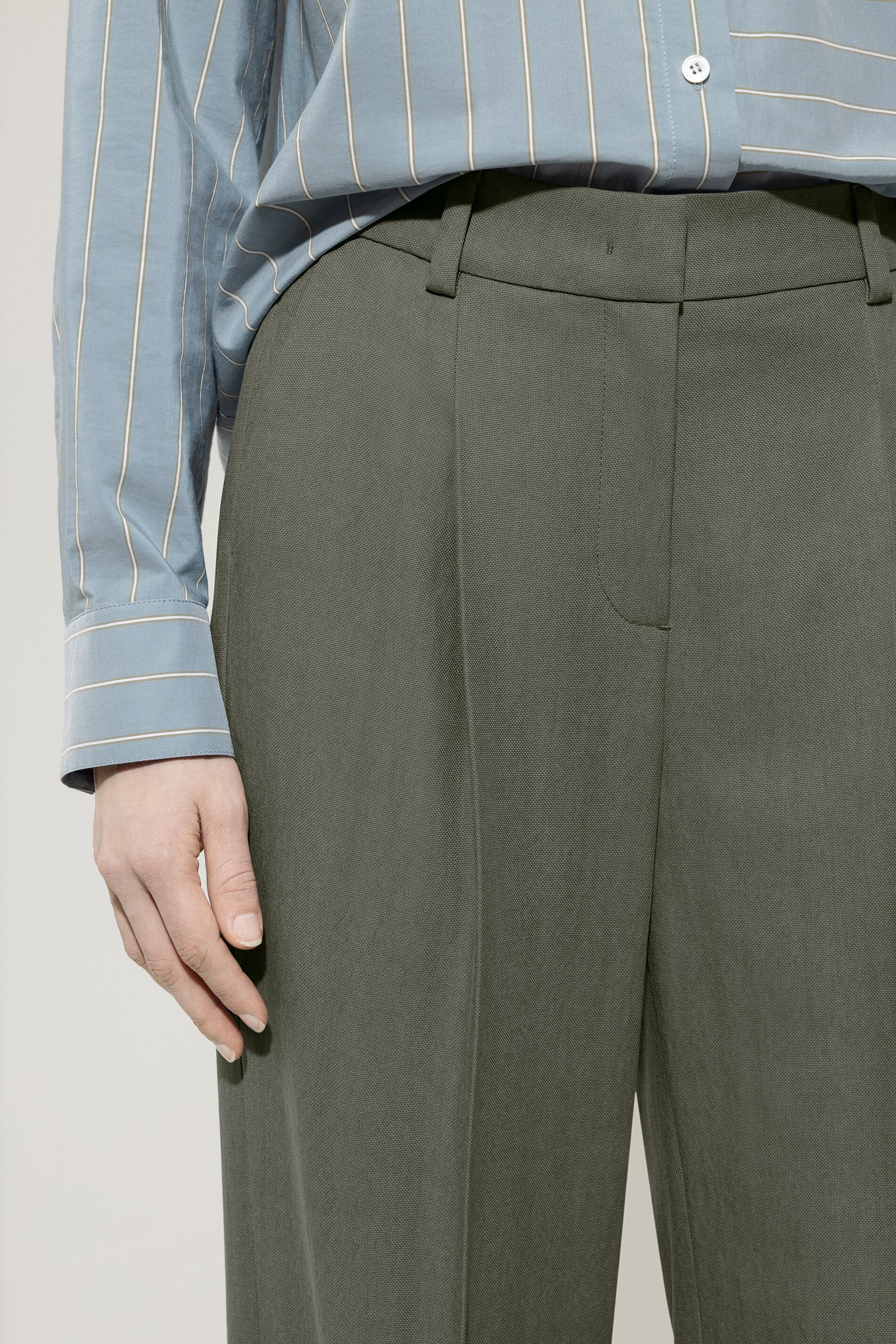 Tapered mit Panama-Bindung - cool khaki - Standard | Model Detail