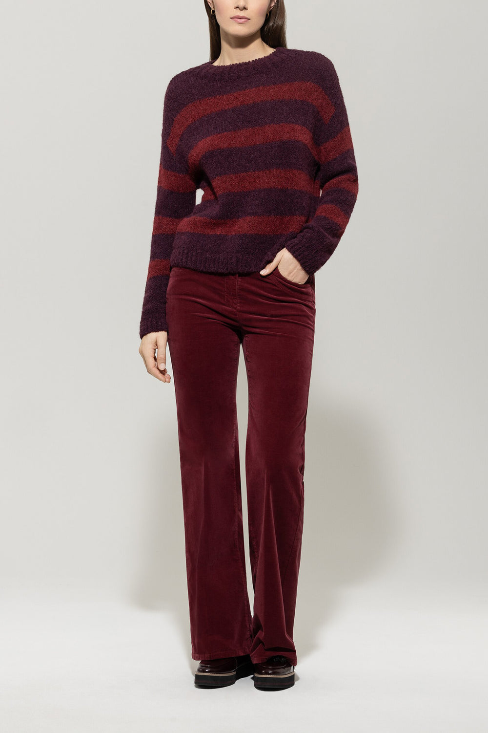 Bootcut velvet pants - berry red - Standard