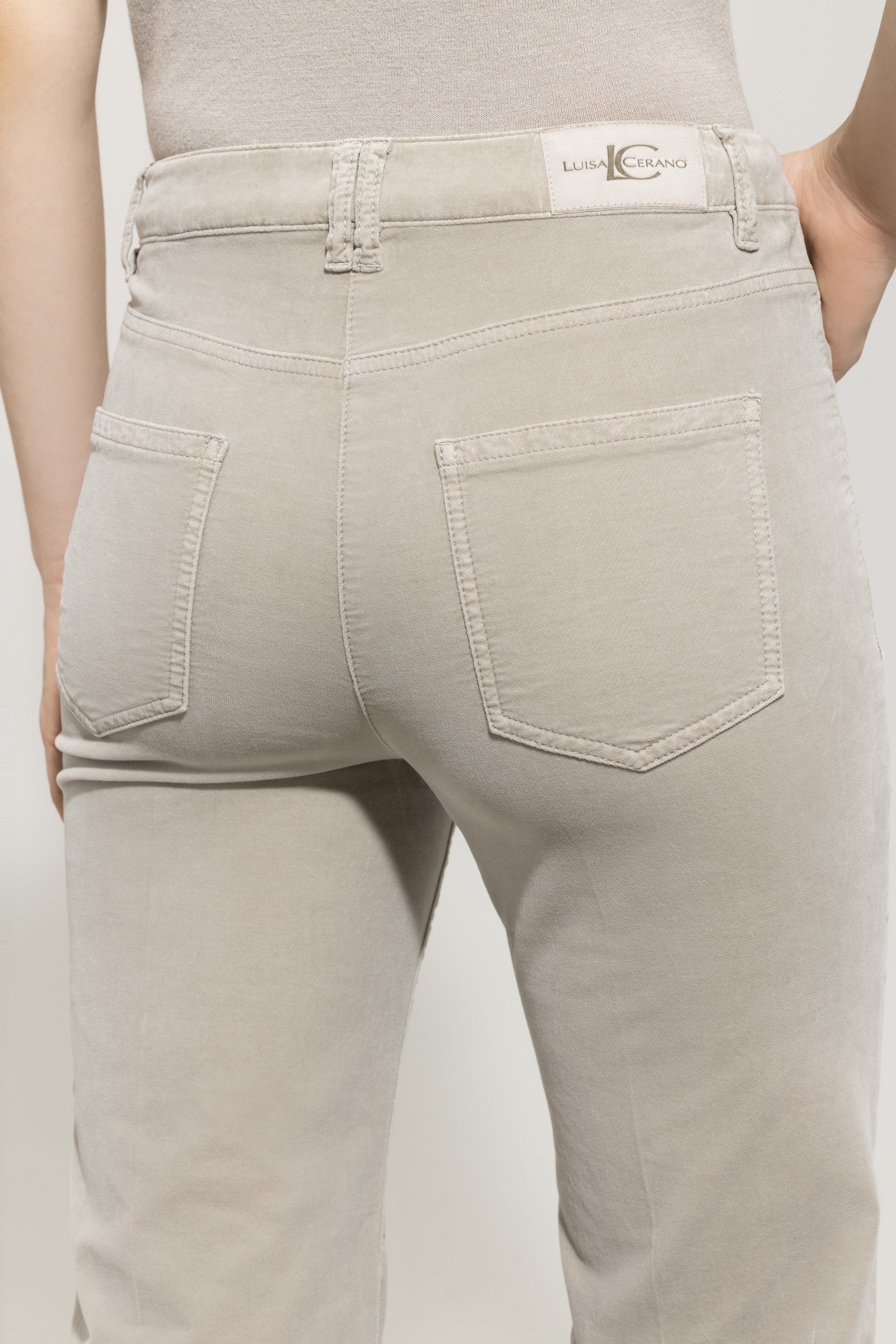 Bootcut-Samt-Pants - oyster - Standard | Model Detail