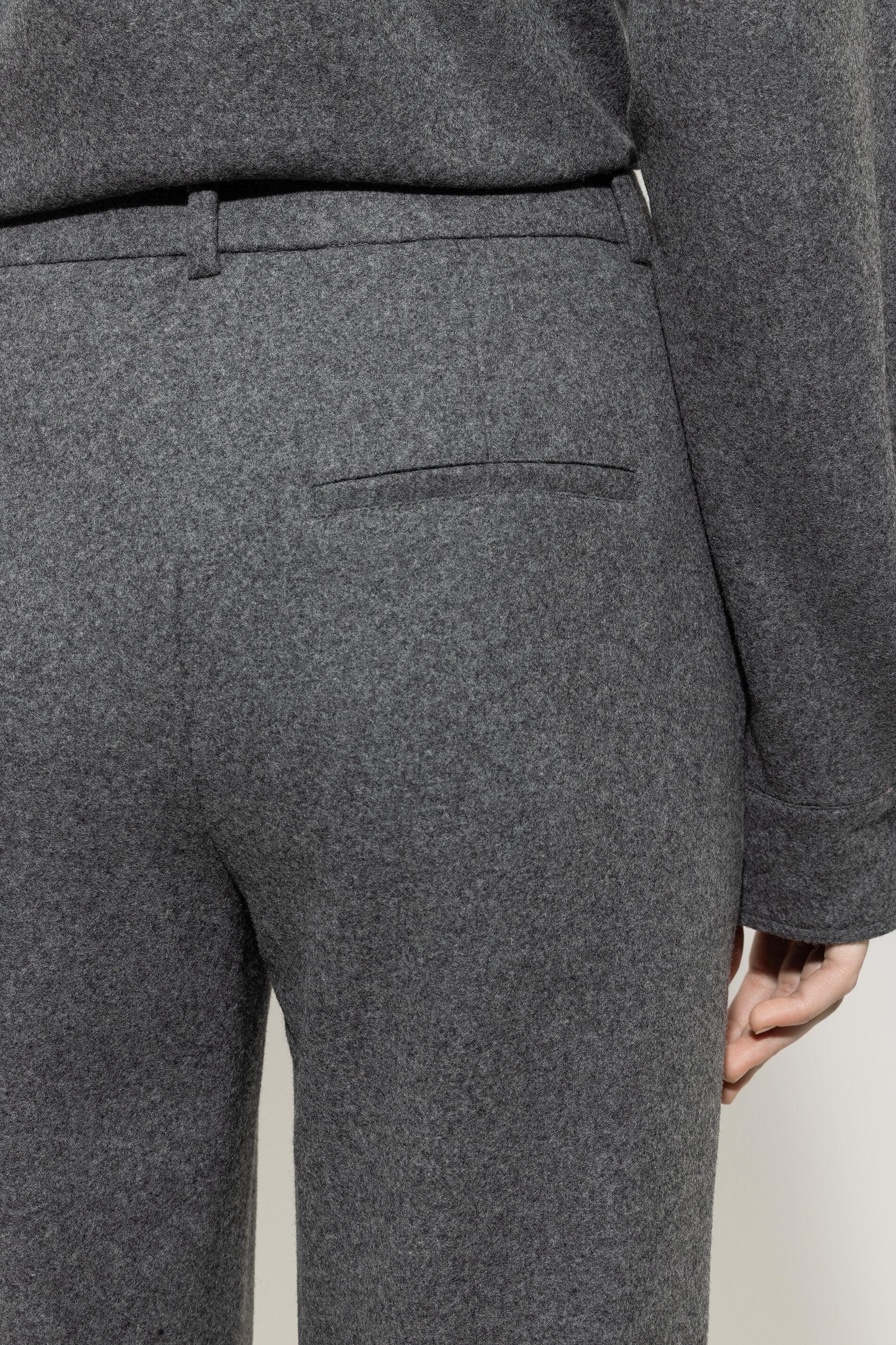 Tapered-Flanell-Joggpants - dark grey melange - Standard | Model Detail