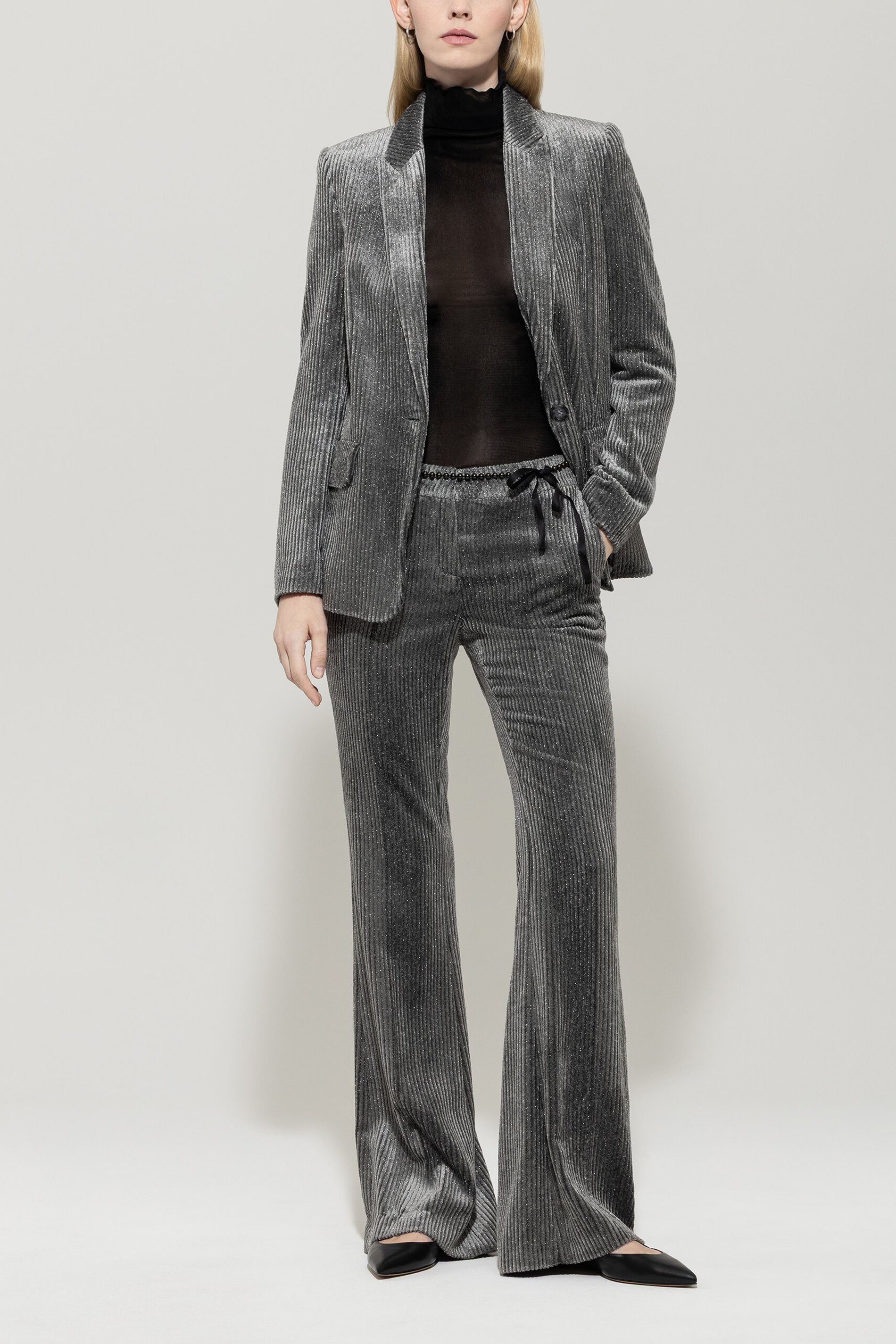 Flared-Glitzer-Cord-Pants - urban grey - Standard | Model Front