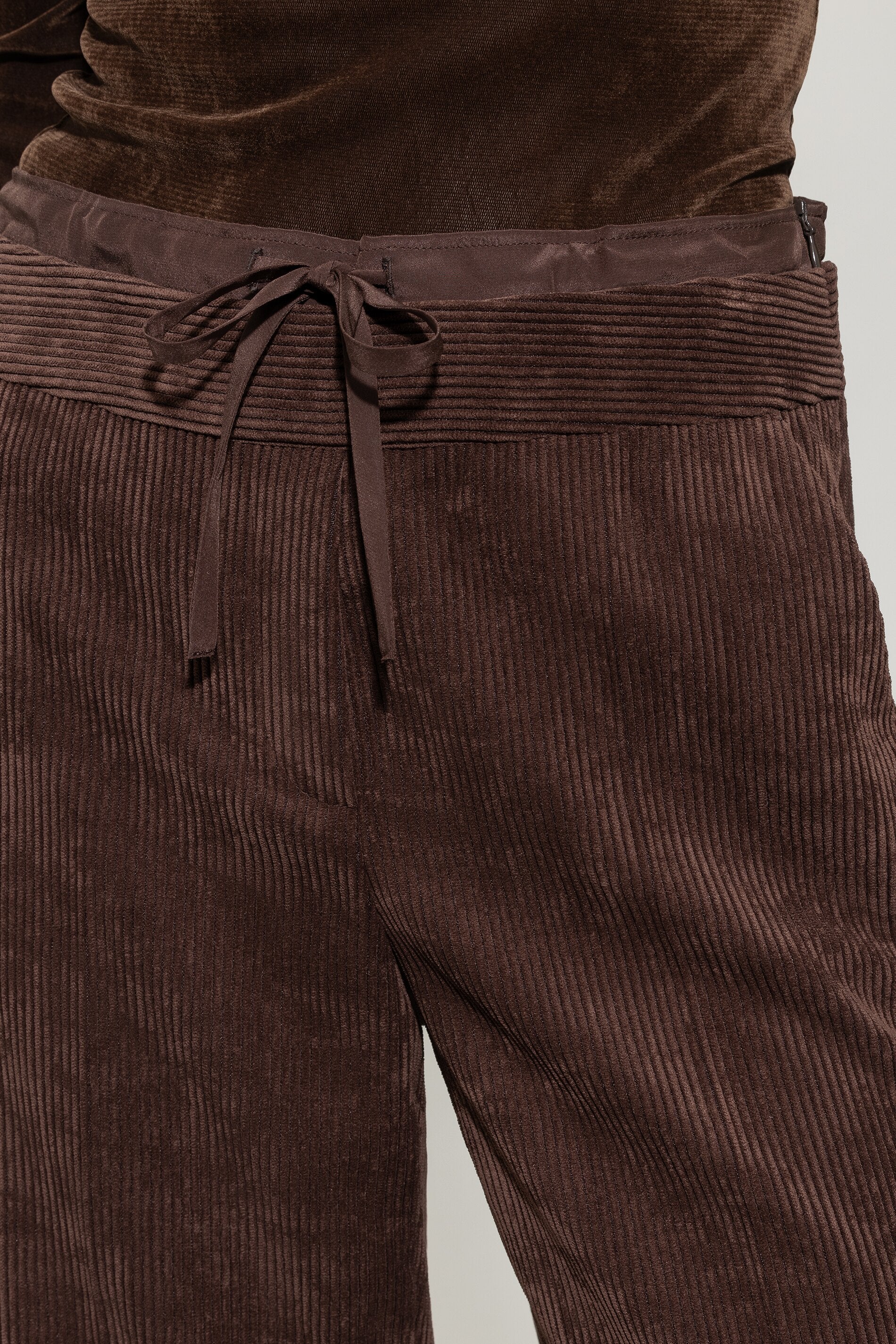 Cord-Wideleg-Joggpants - espresso - Standard | Model Detail