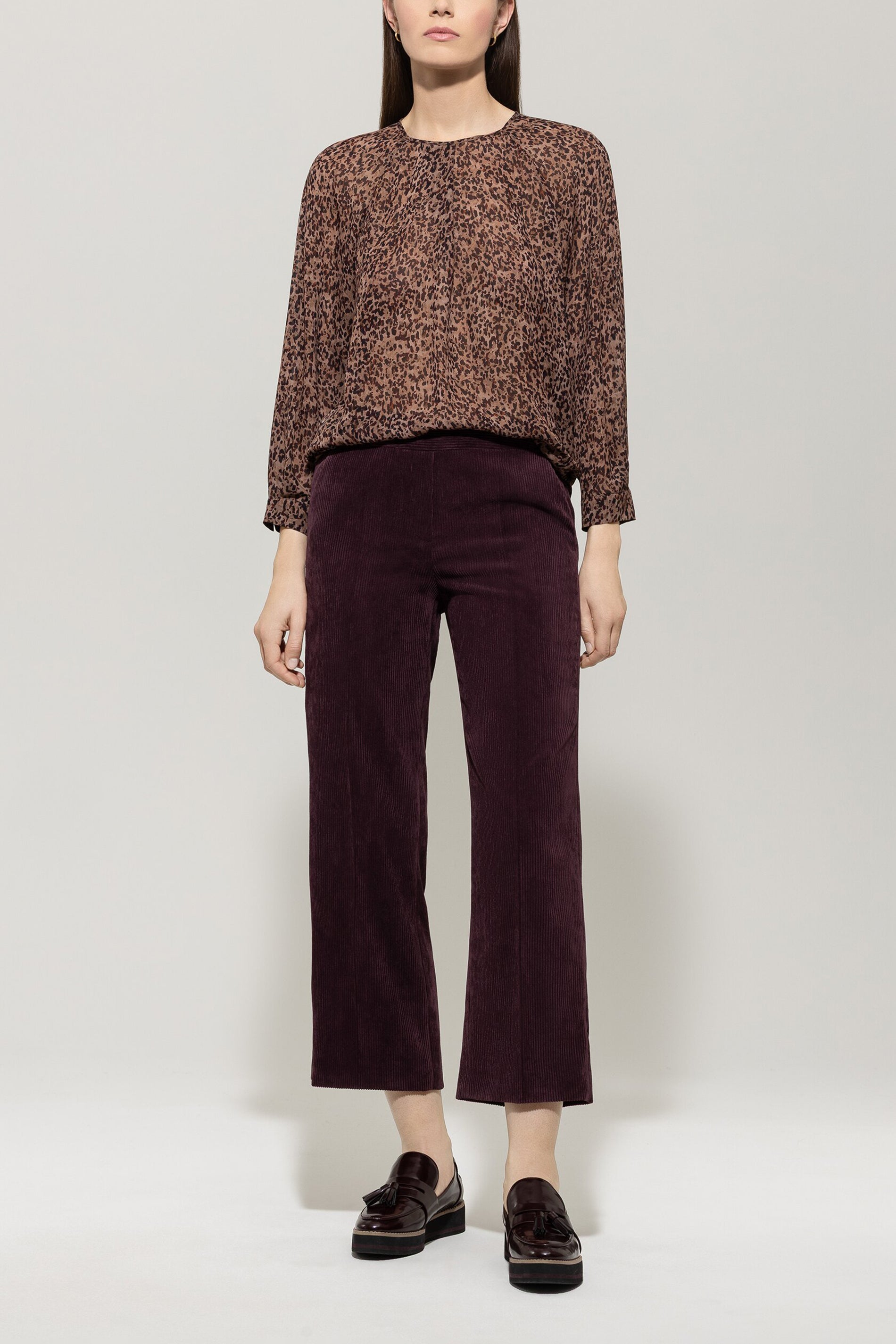 Cord-Wideleg-Joggpants - burgundy - ohne Bund | Model Front