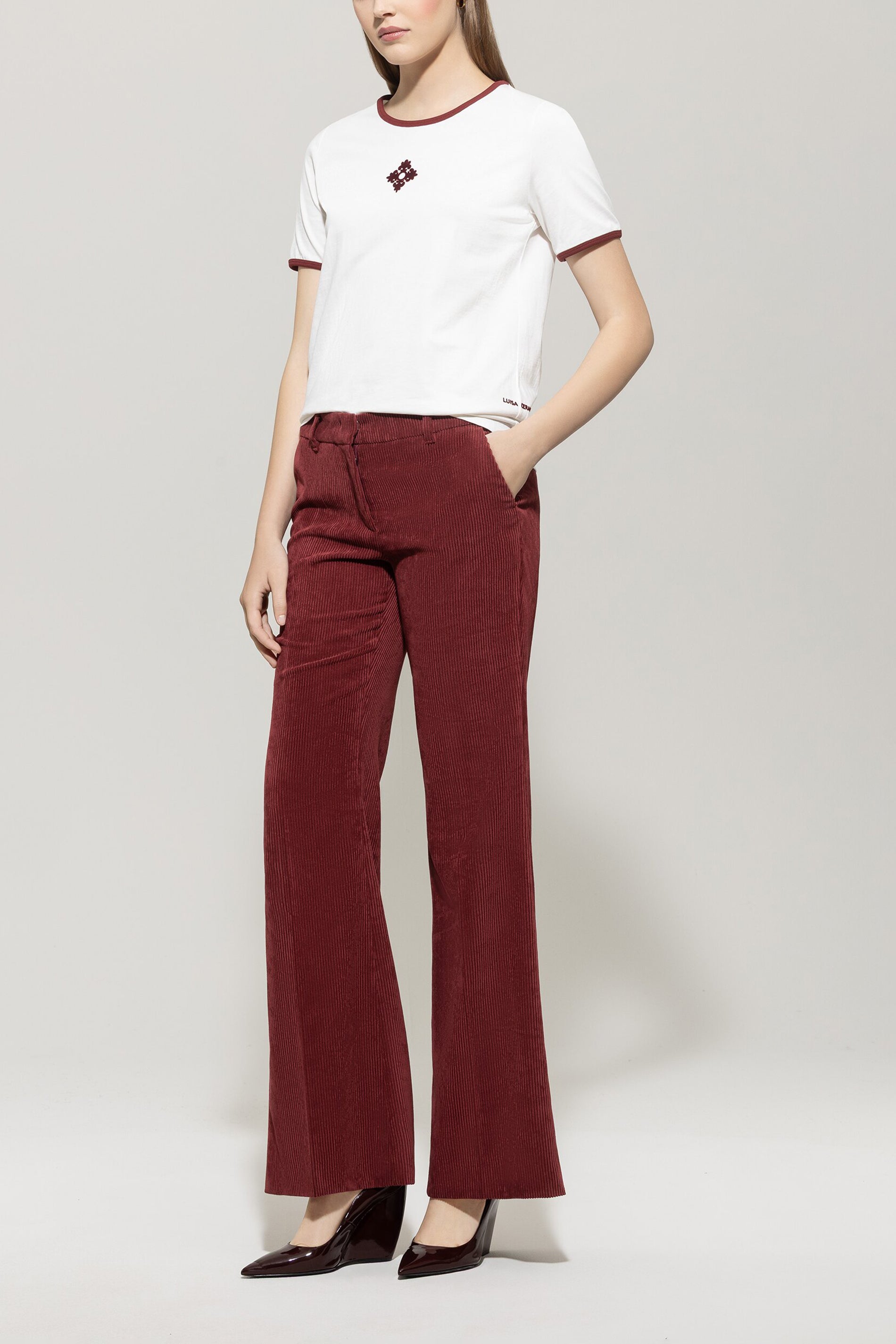 Flared-Cord-Pants - berry red - Standard | Model Front