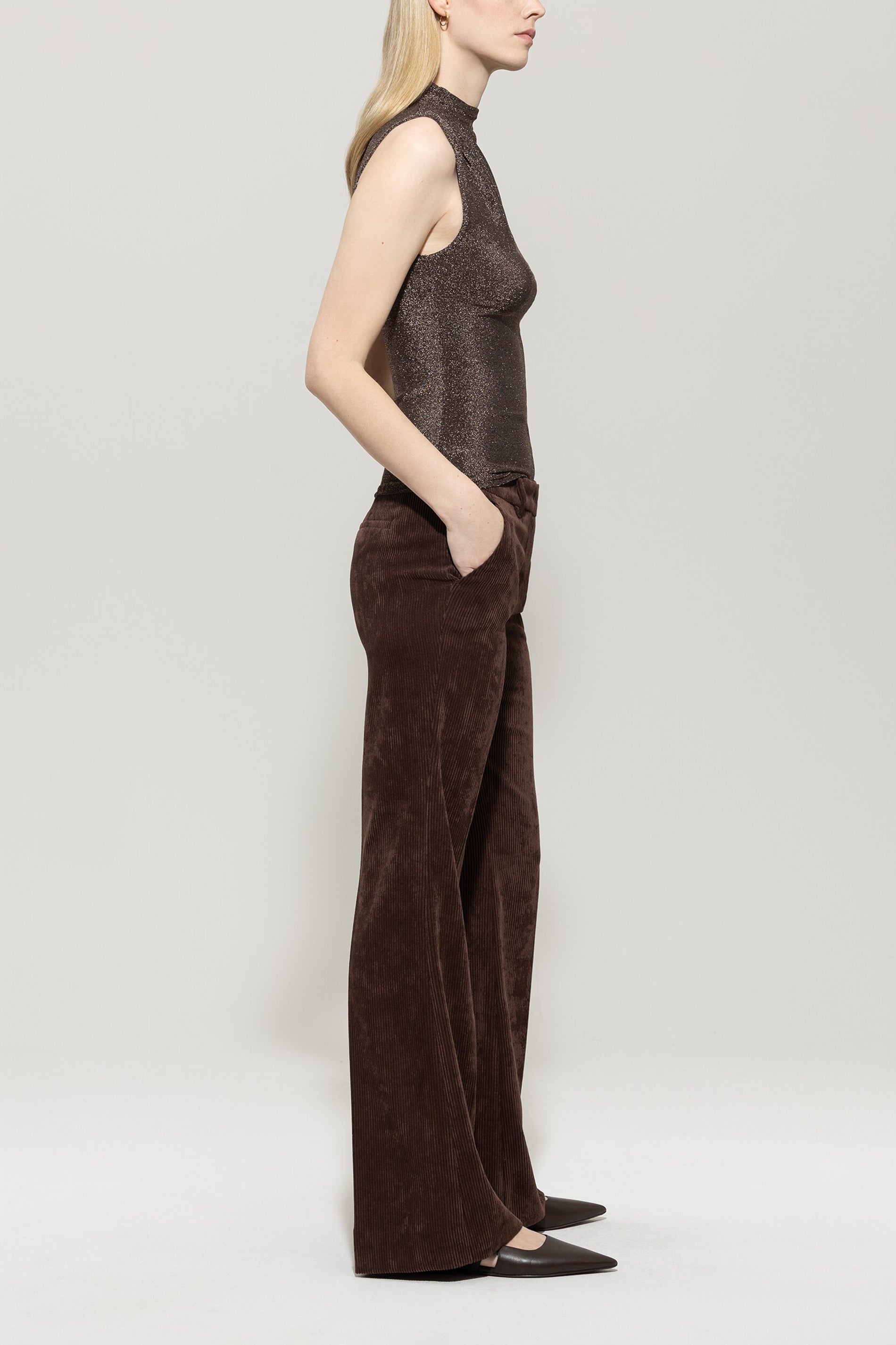 Flared-Cord-Pants - espresso - Standard | Model Seite