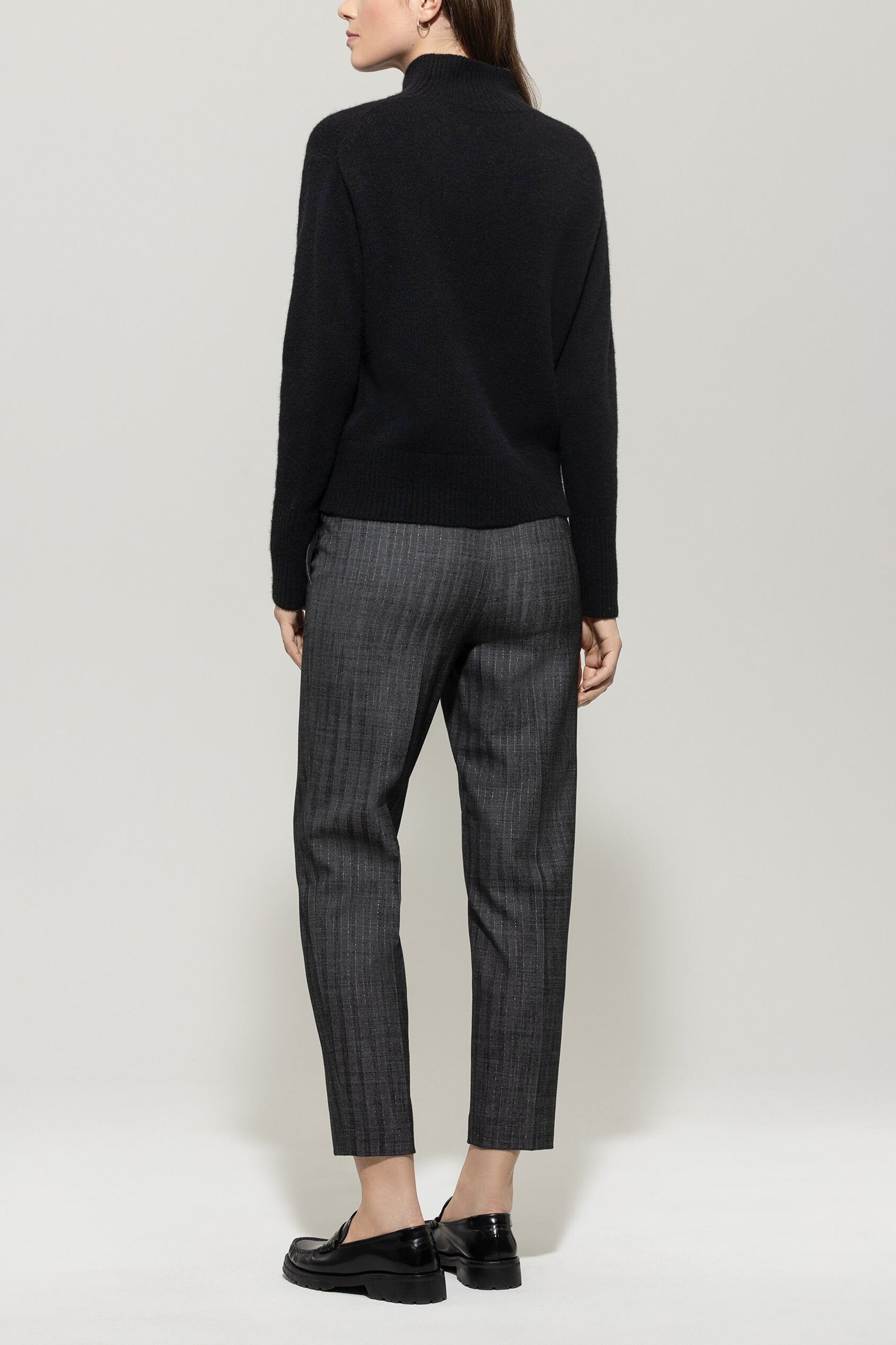 Pinstripe-Tapered-Pants - multi - Standard | Model Rück