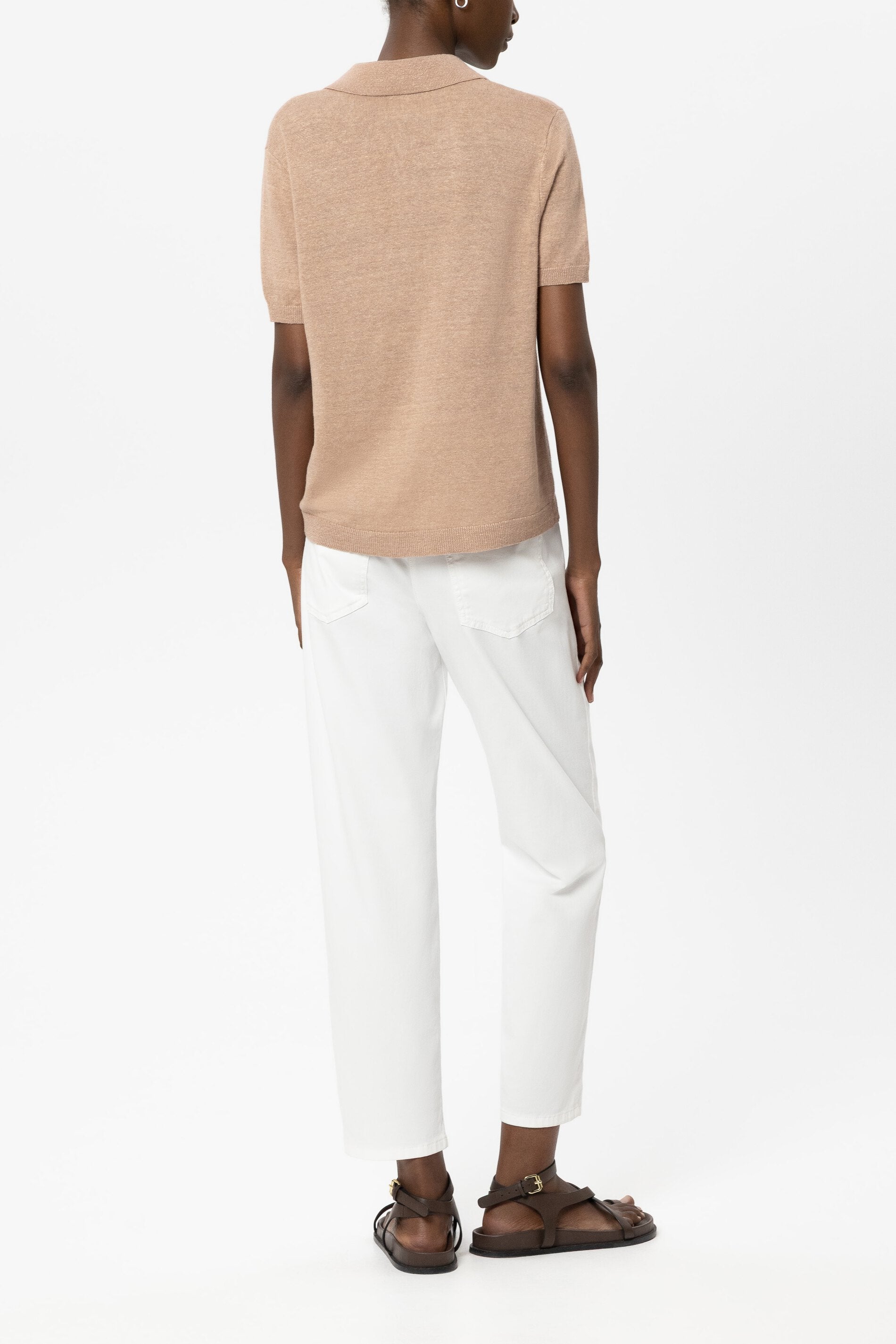 High-Stretch-Tapered-Denim - white - Standard | Model Rück