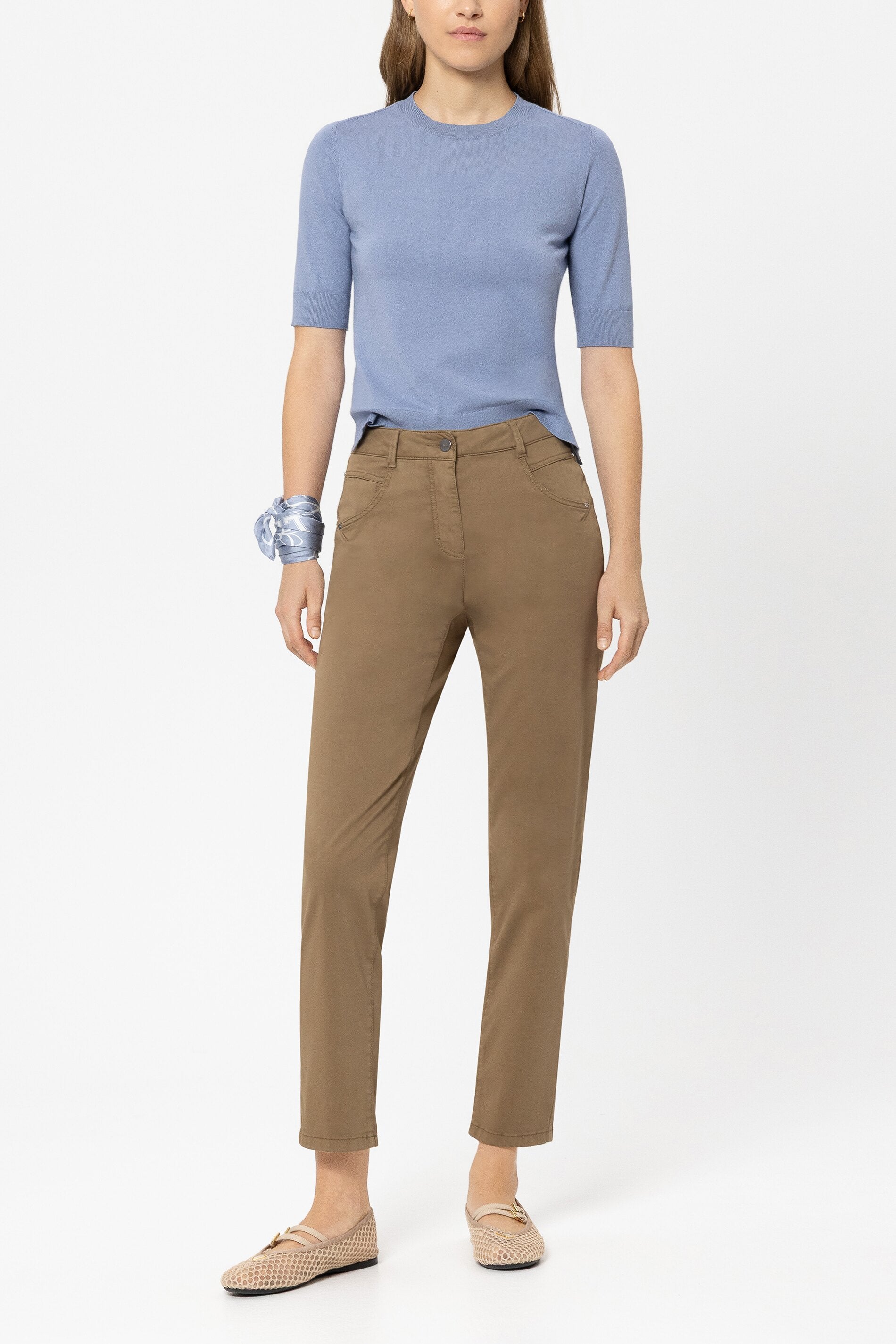 High-Stretch-Tapered-Denim - tobacco - Standard | Model Front