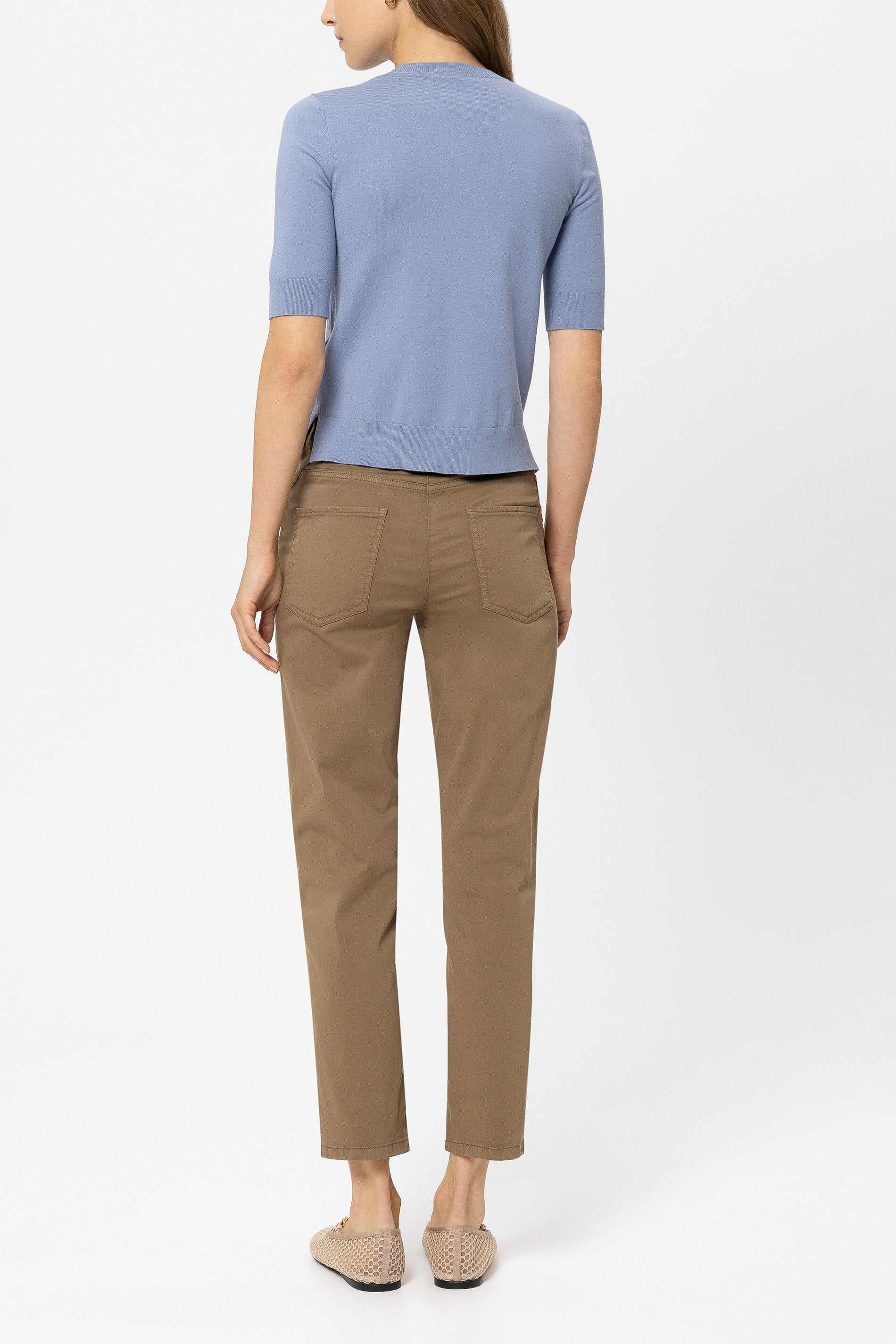 High-Stretch-Tapered-Denim - tobacco - Standard | Model Rück