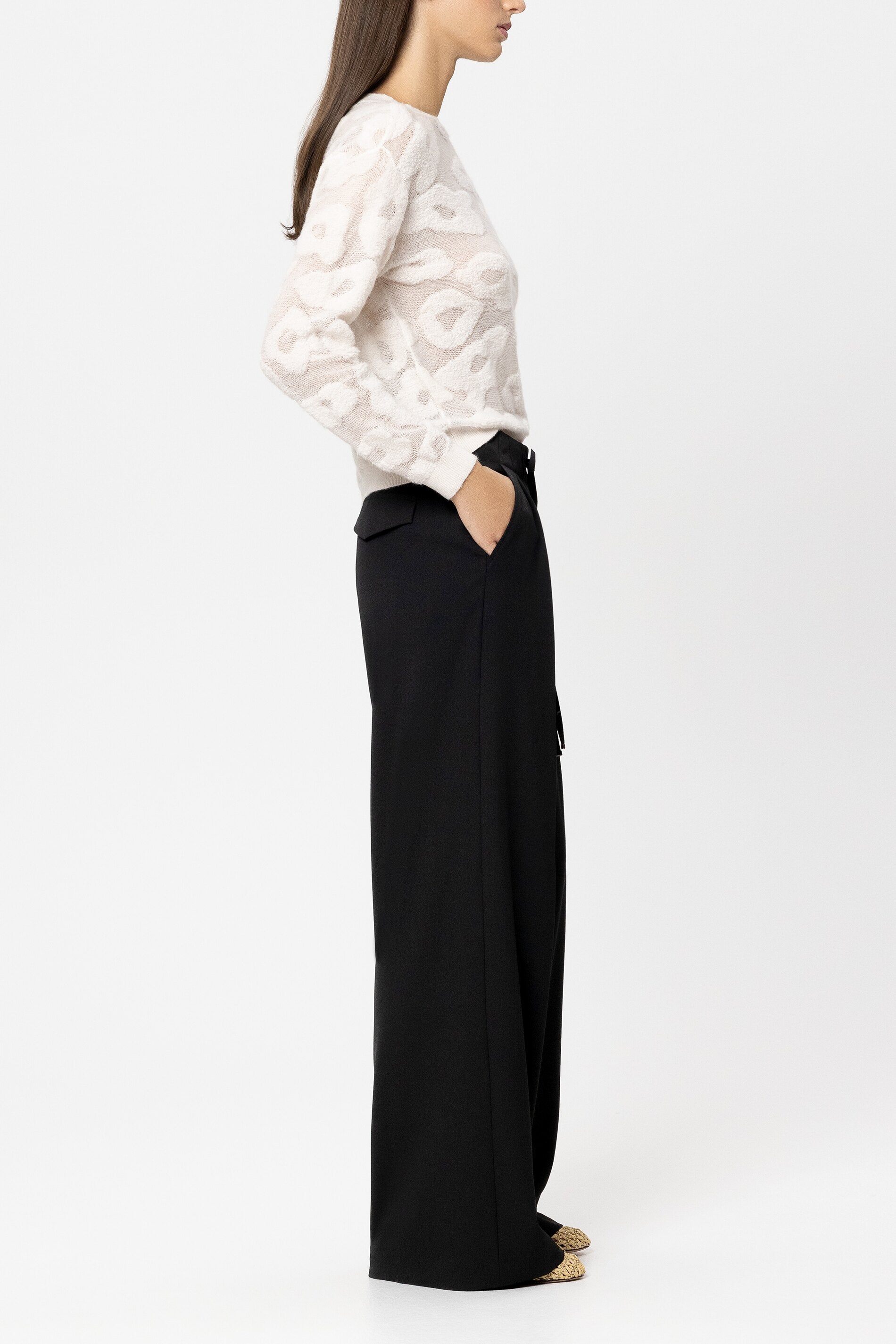 Wideleg-Pants mit Bundfalten - pure black - Standard | Model Seite