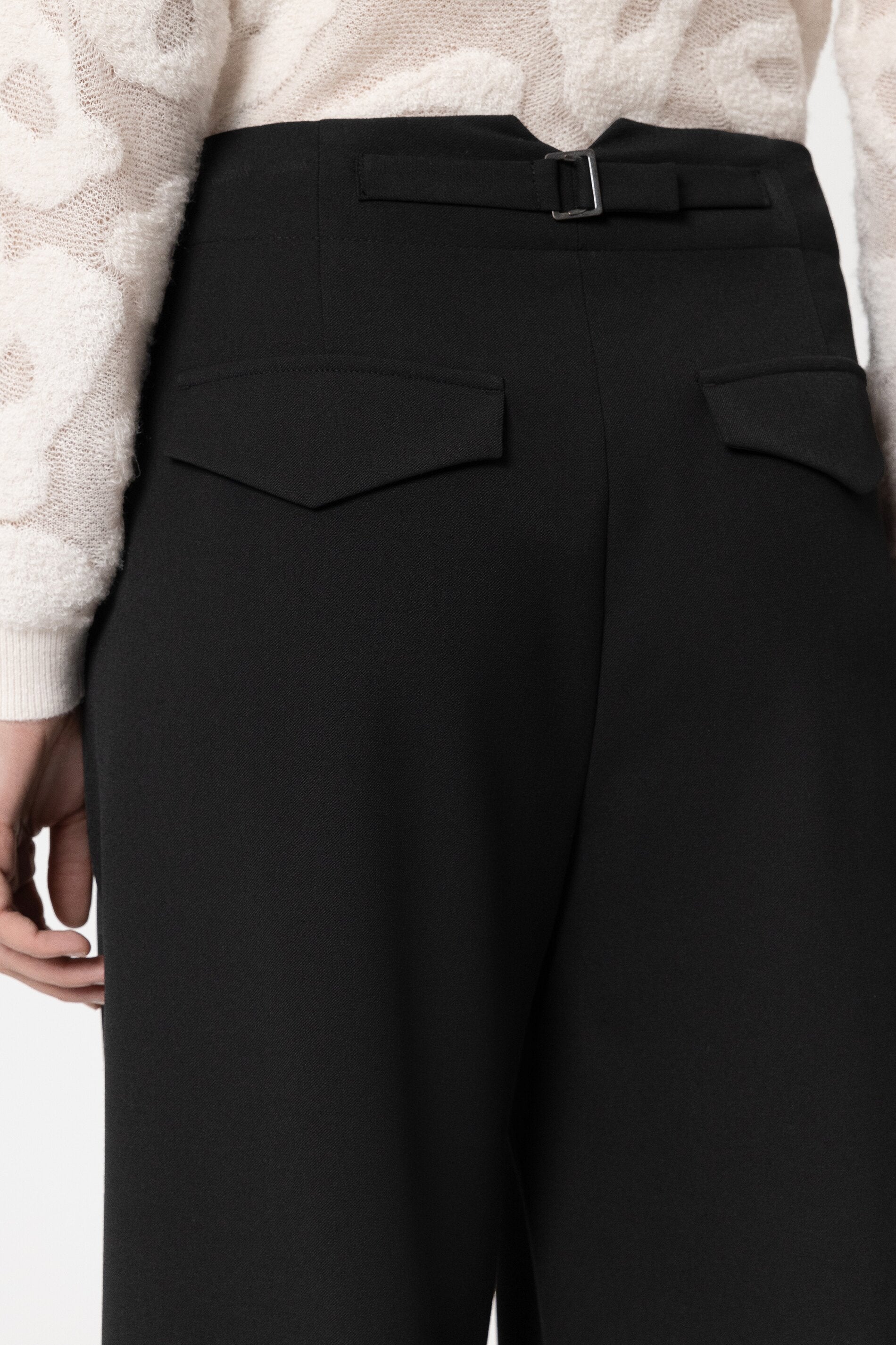 Wideleg-Pants mit Bundfalten - pure black - Standard | Model Detail