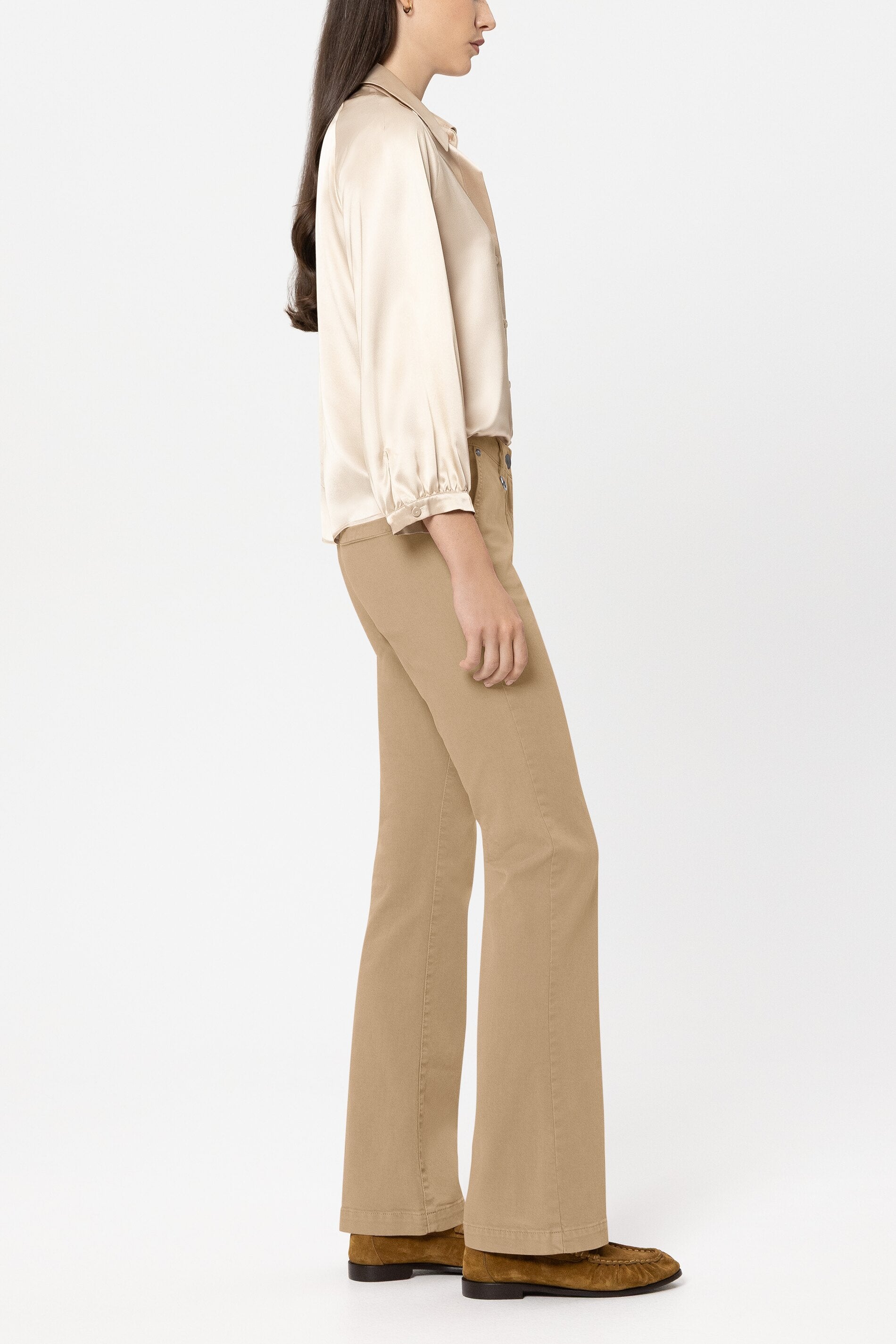 Authentic-Flared-Denim - golden camel - Standard | Model Seite