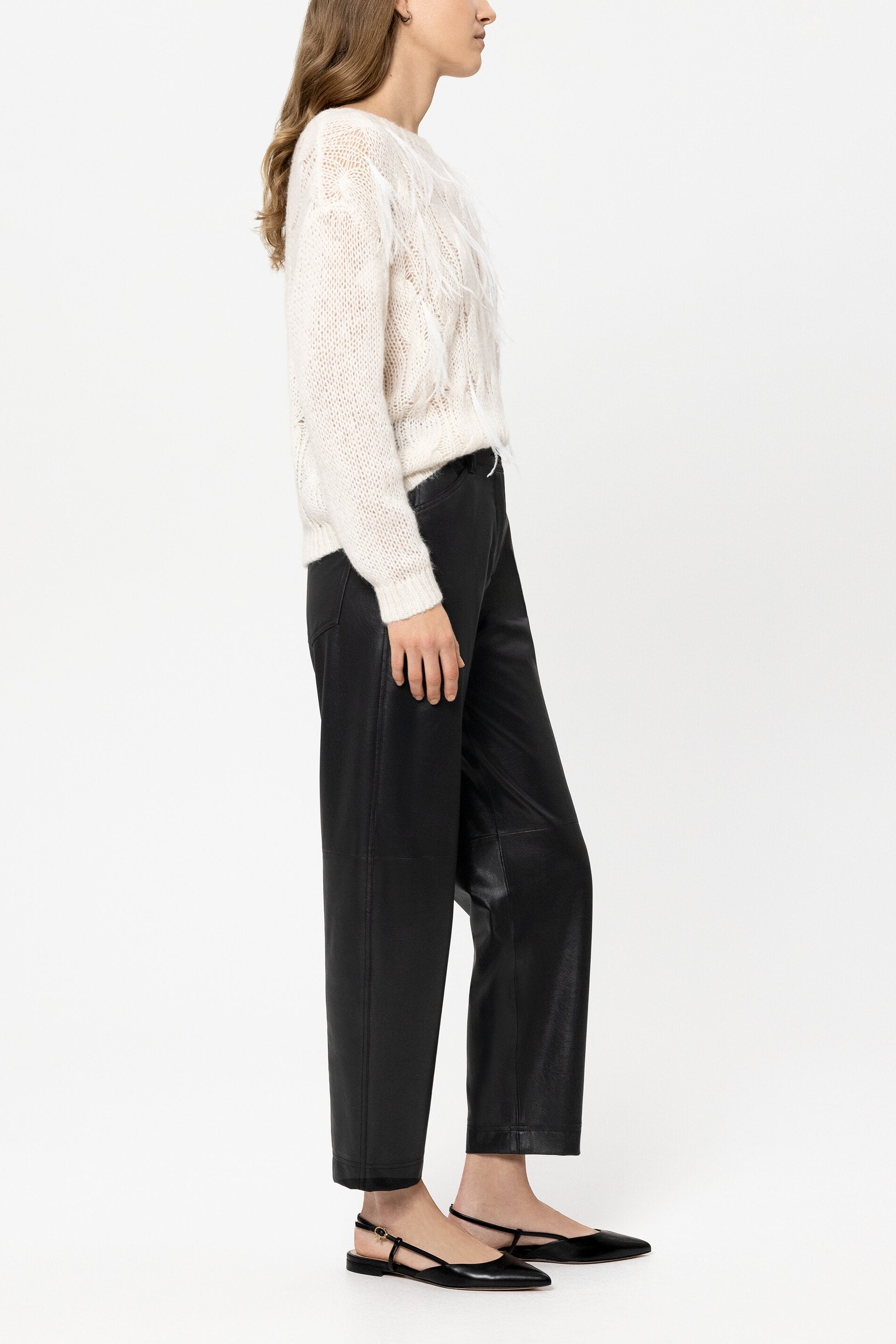 Barrelleg-Pants in Leder-Optik - pure black - Standard | Model Seite