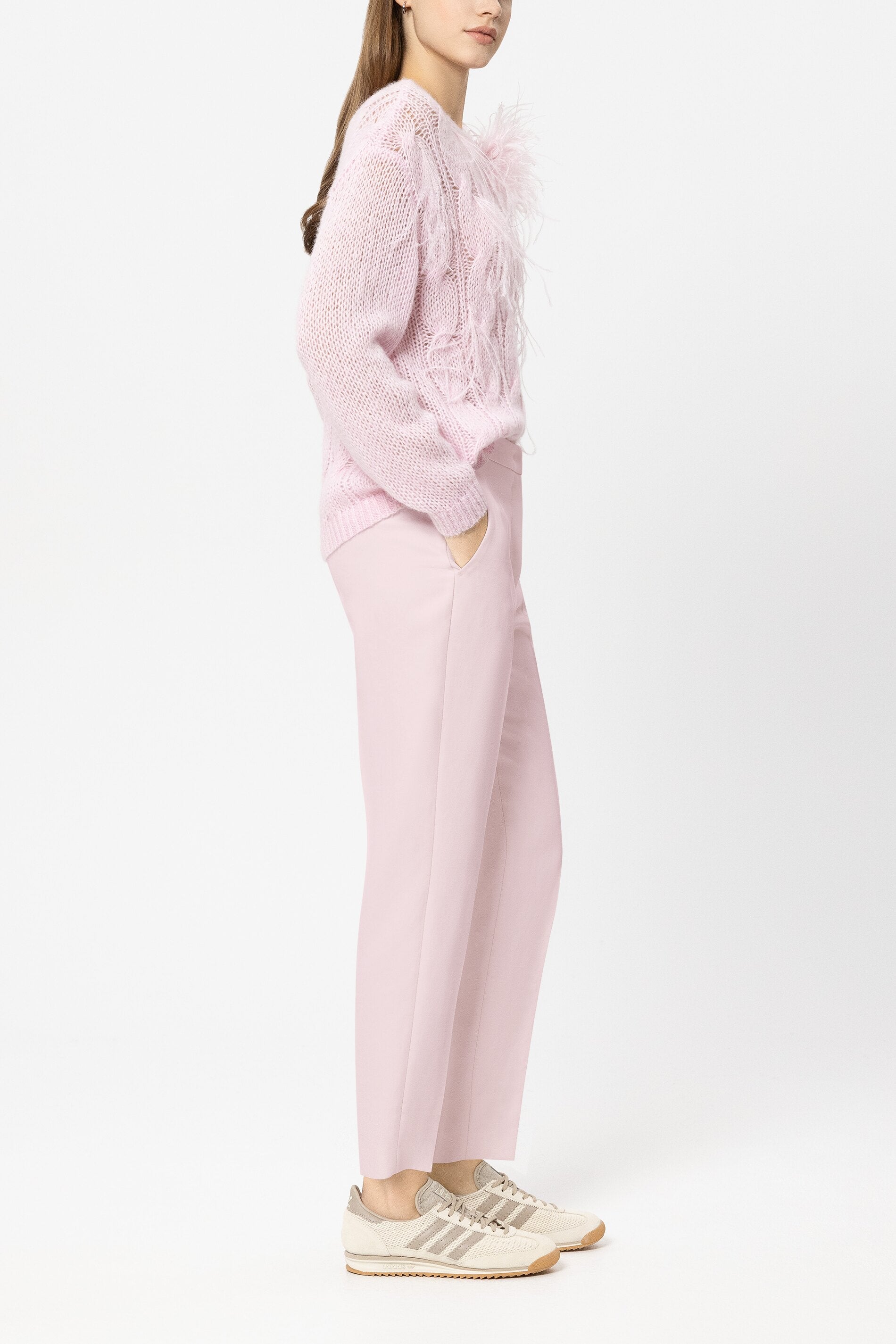 Twill-Tapered-Pants - creamy blush - Standard | Model Seite
