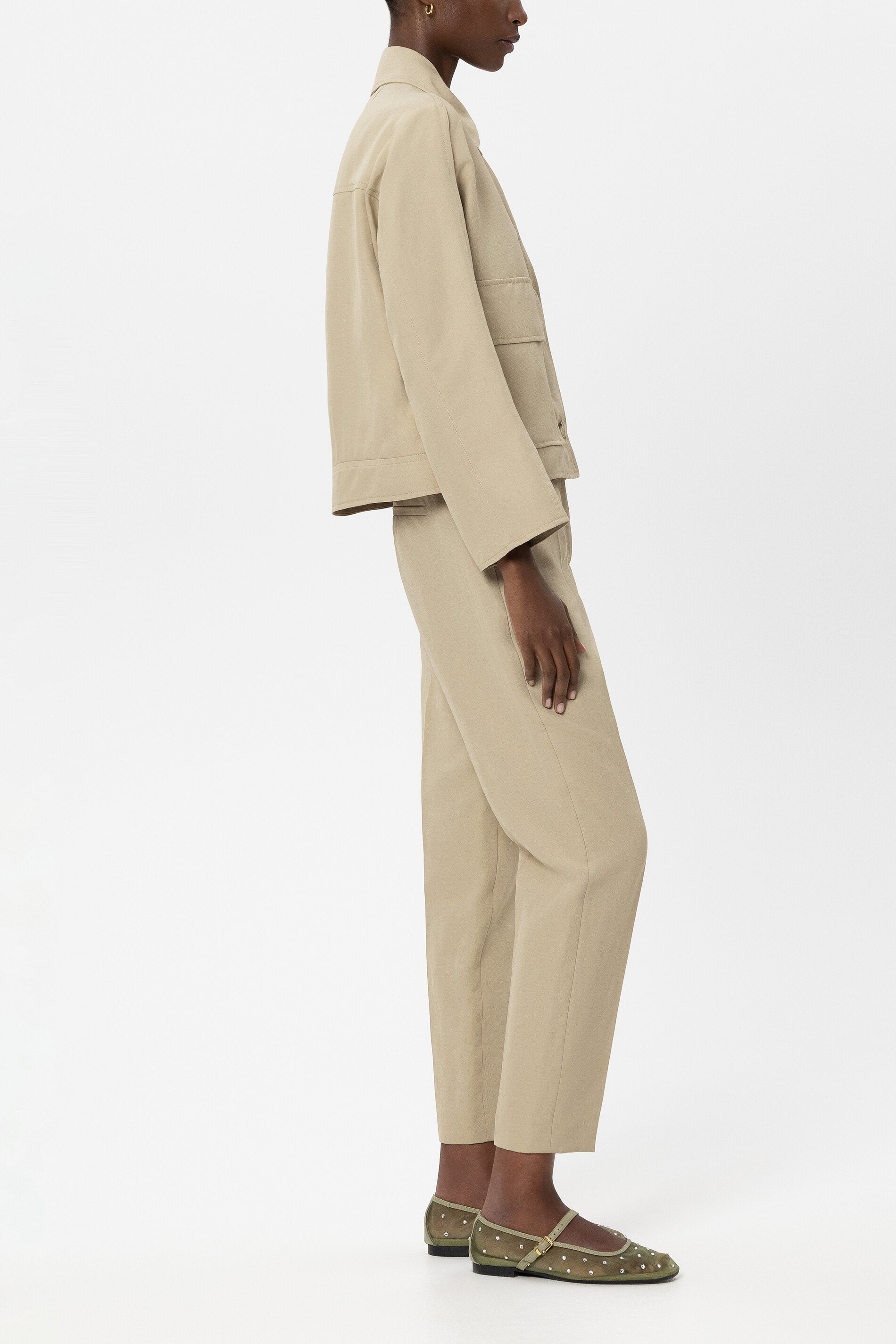 Tapered-Pants aus Leinen-Mix - sand - Standard | Model Seite