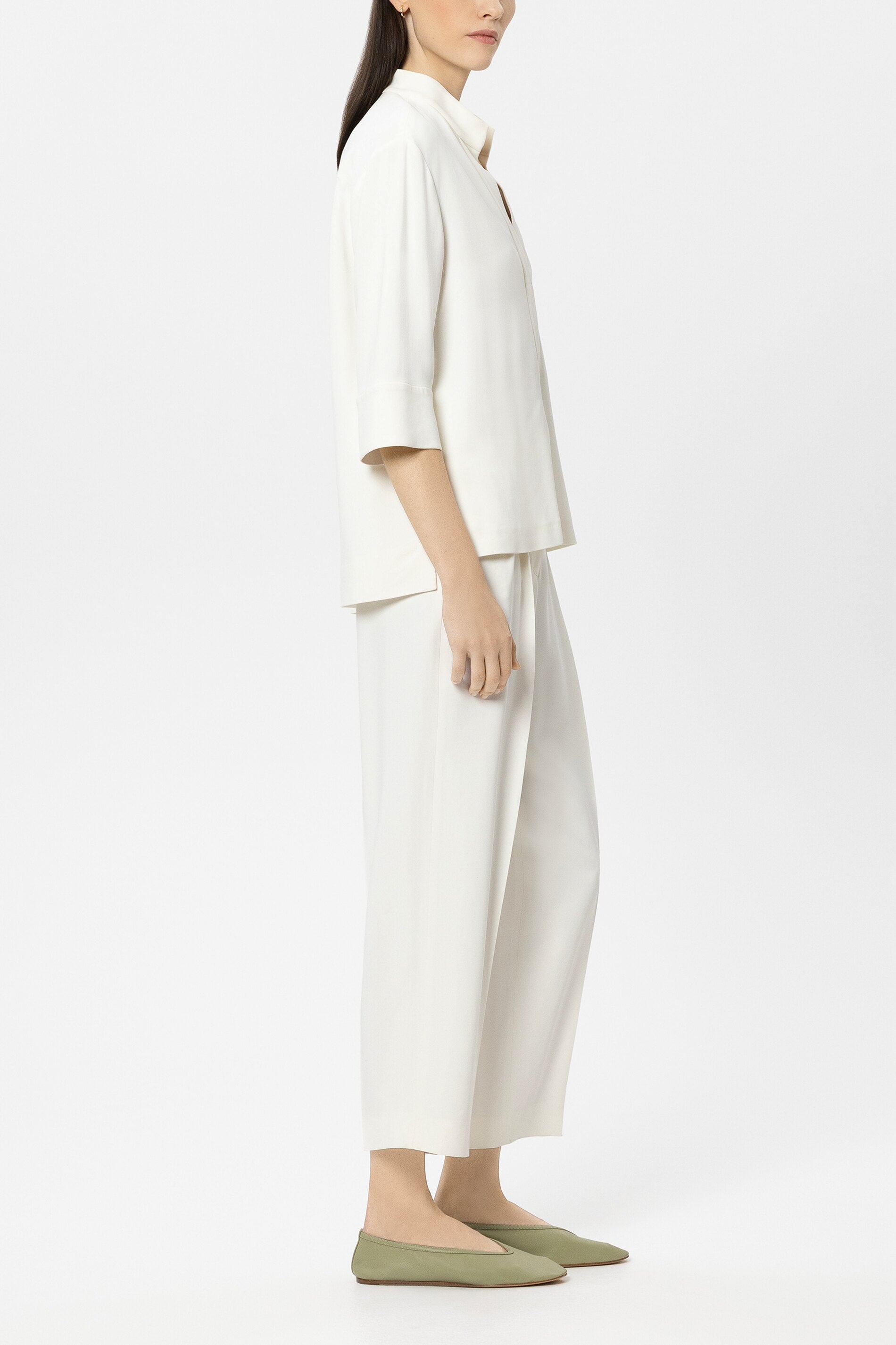 Tapered-Pants mit Bundfalten - off white - Standard | Model Seite